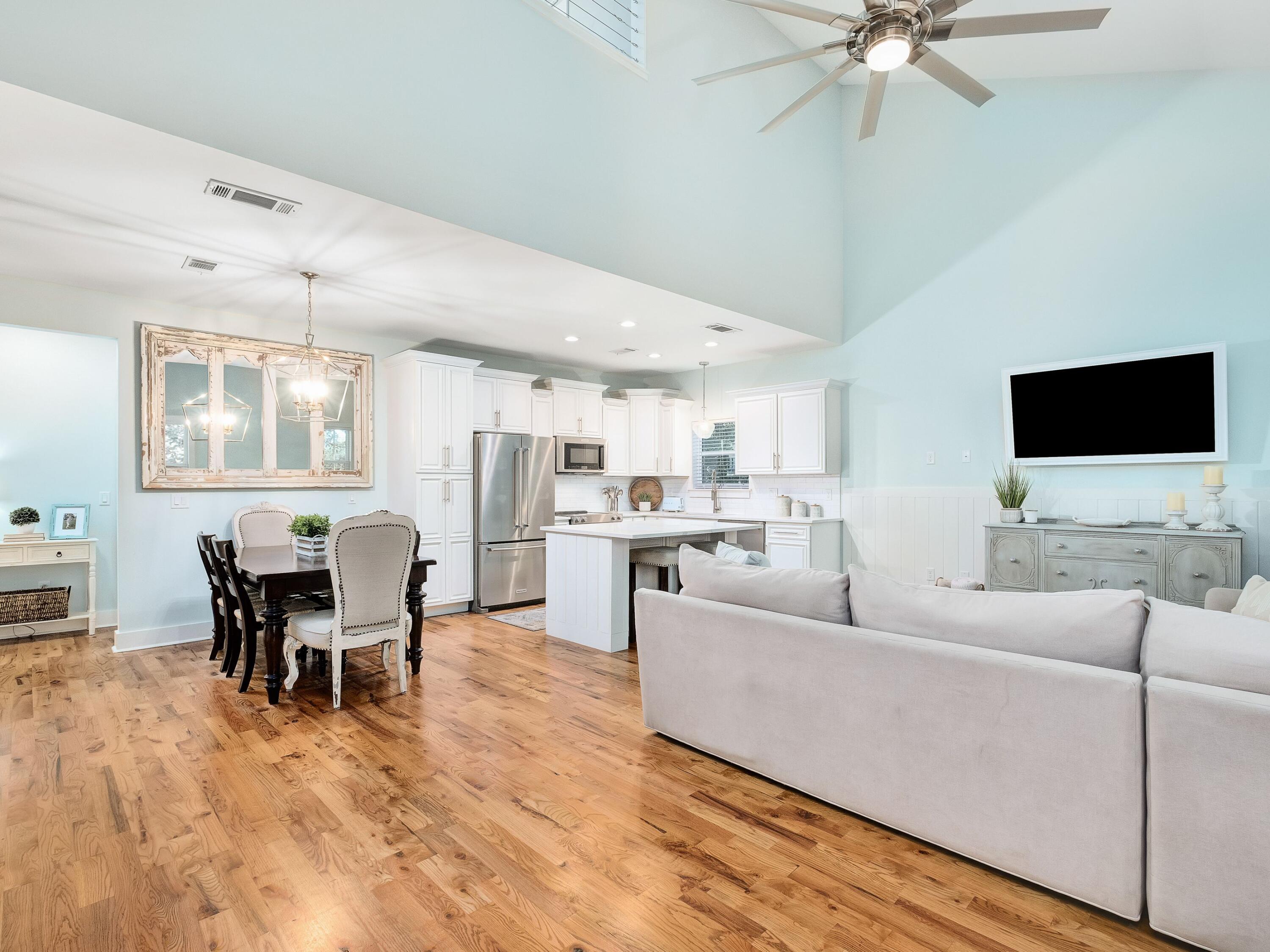 HIDDEN GROVE - Residential