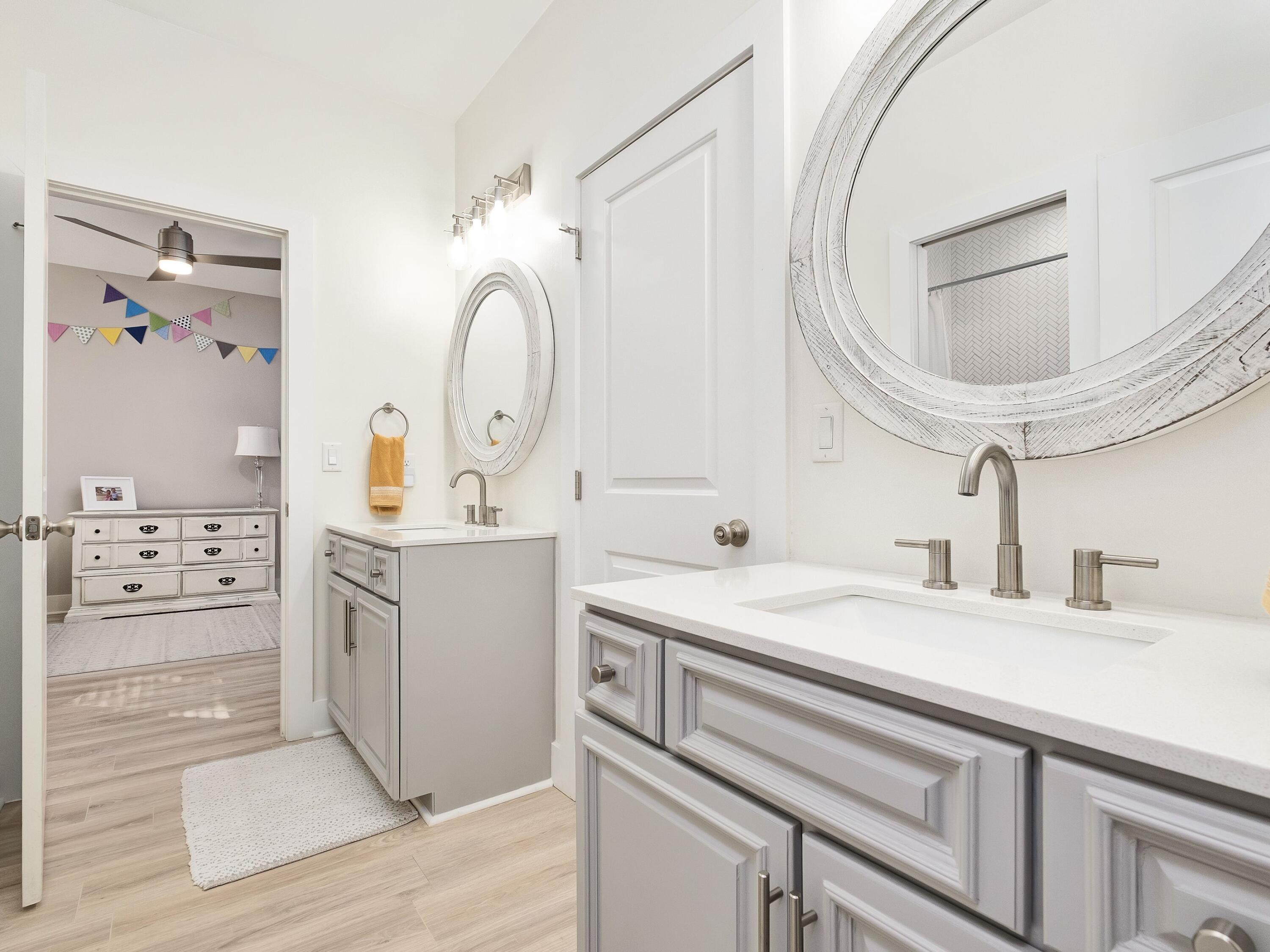 HIDDEN GROVE - Residential