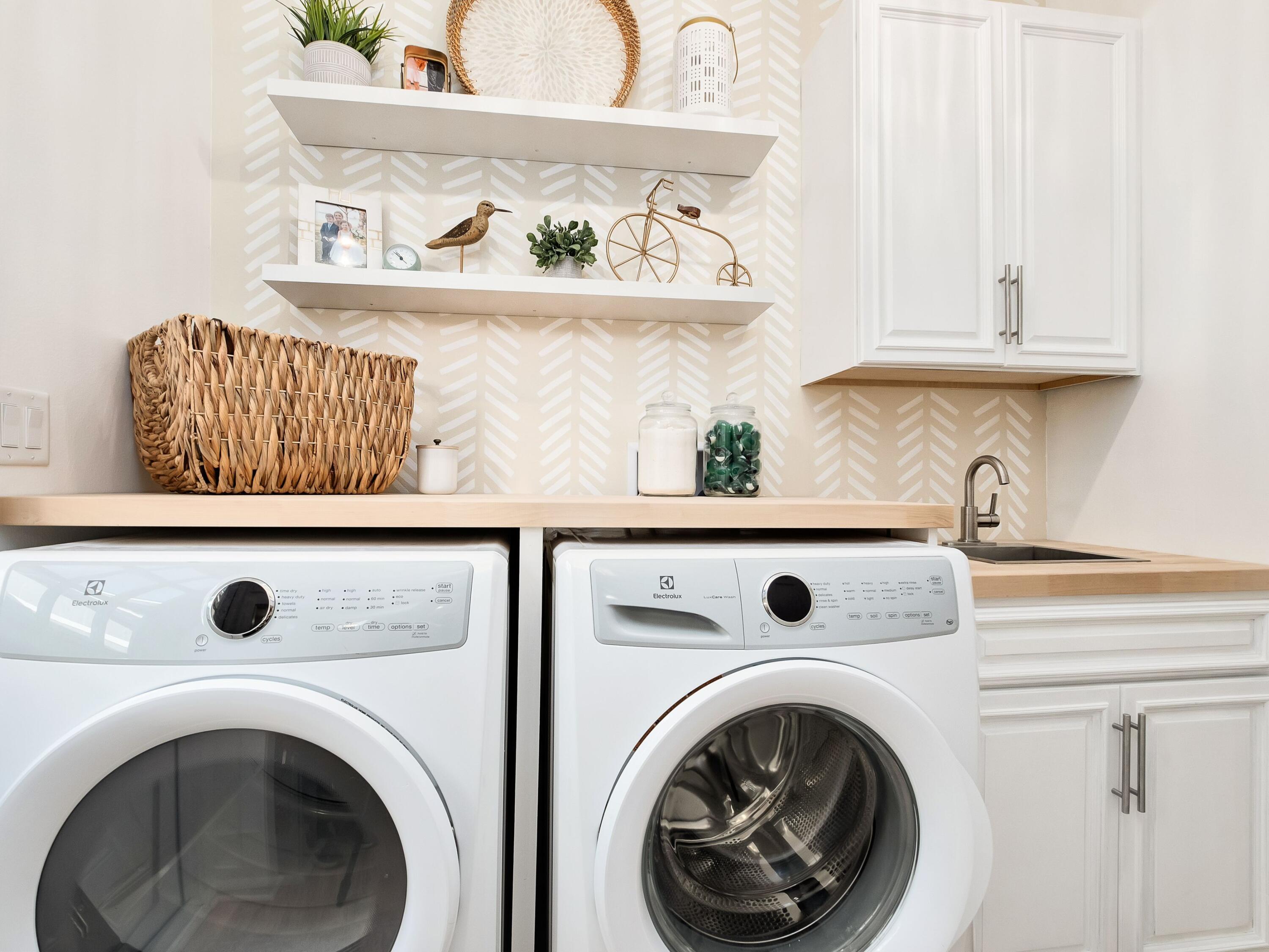 HIDDEN GROVE - Residential