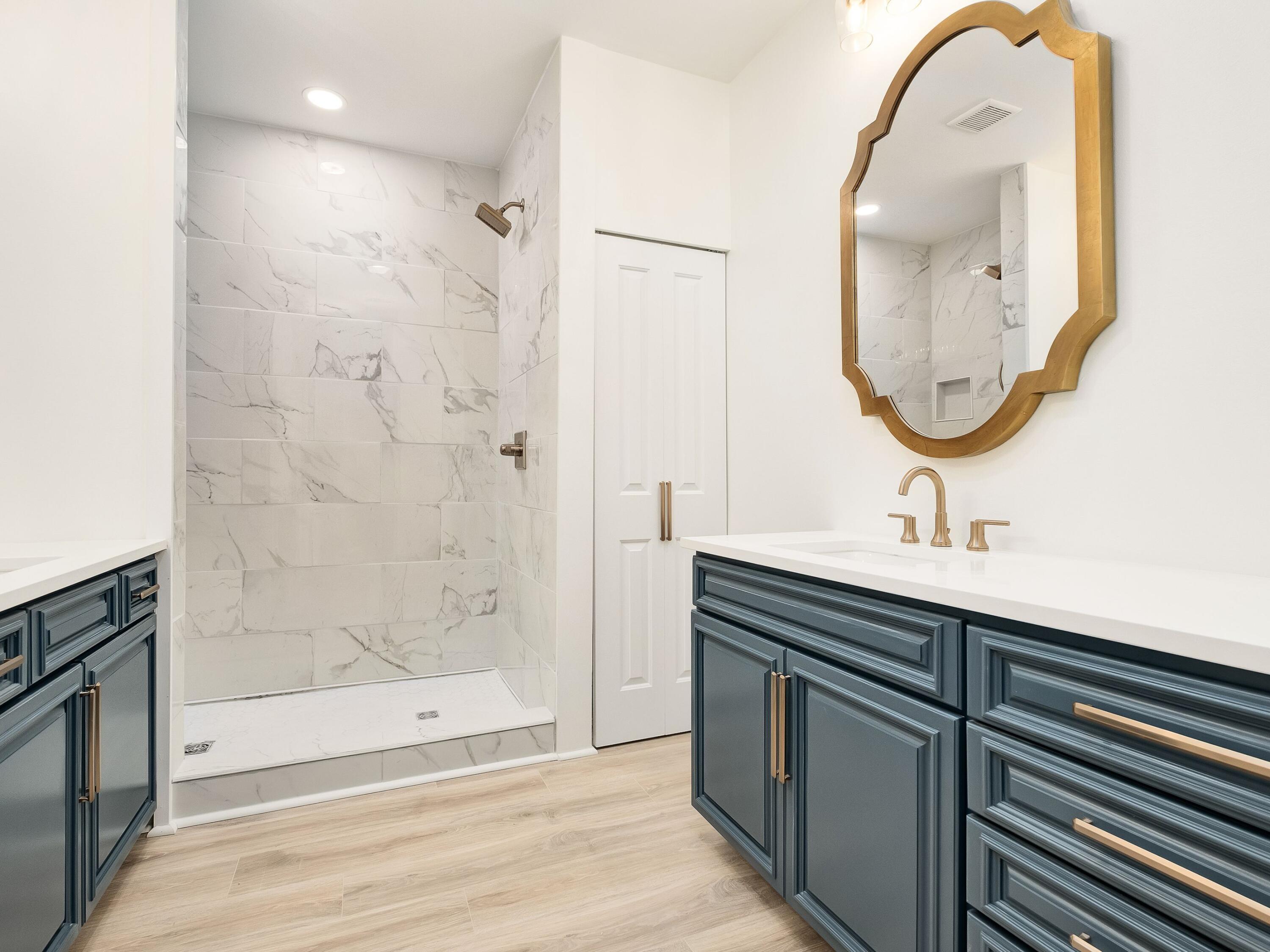 HIDDEN GROVE - Residential