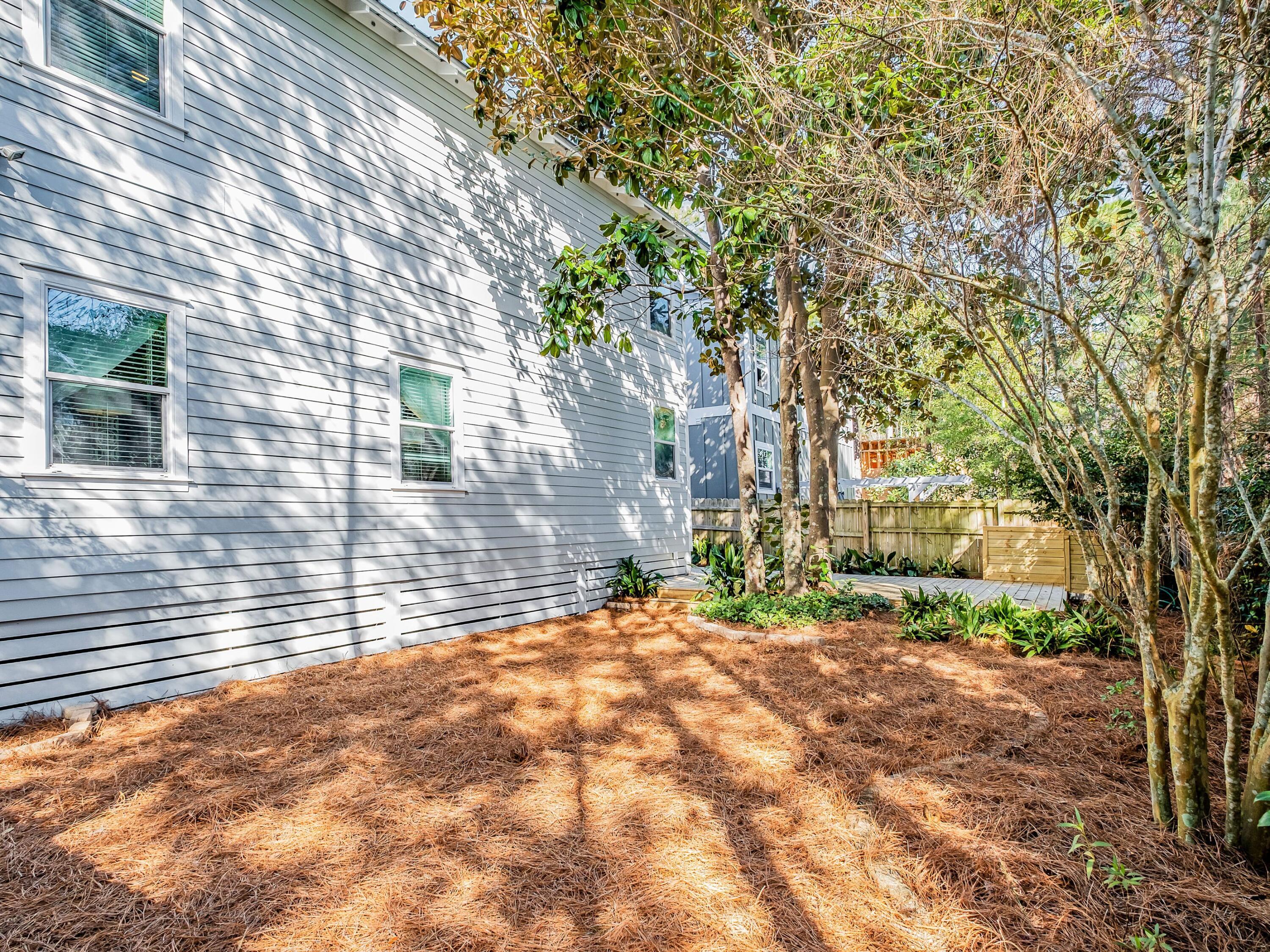 HIDDEN GROVE - Residential