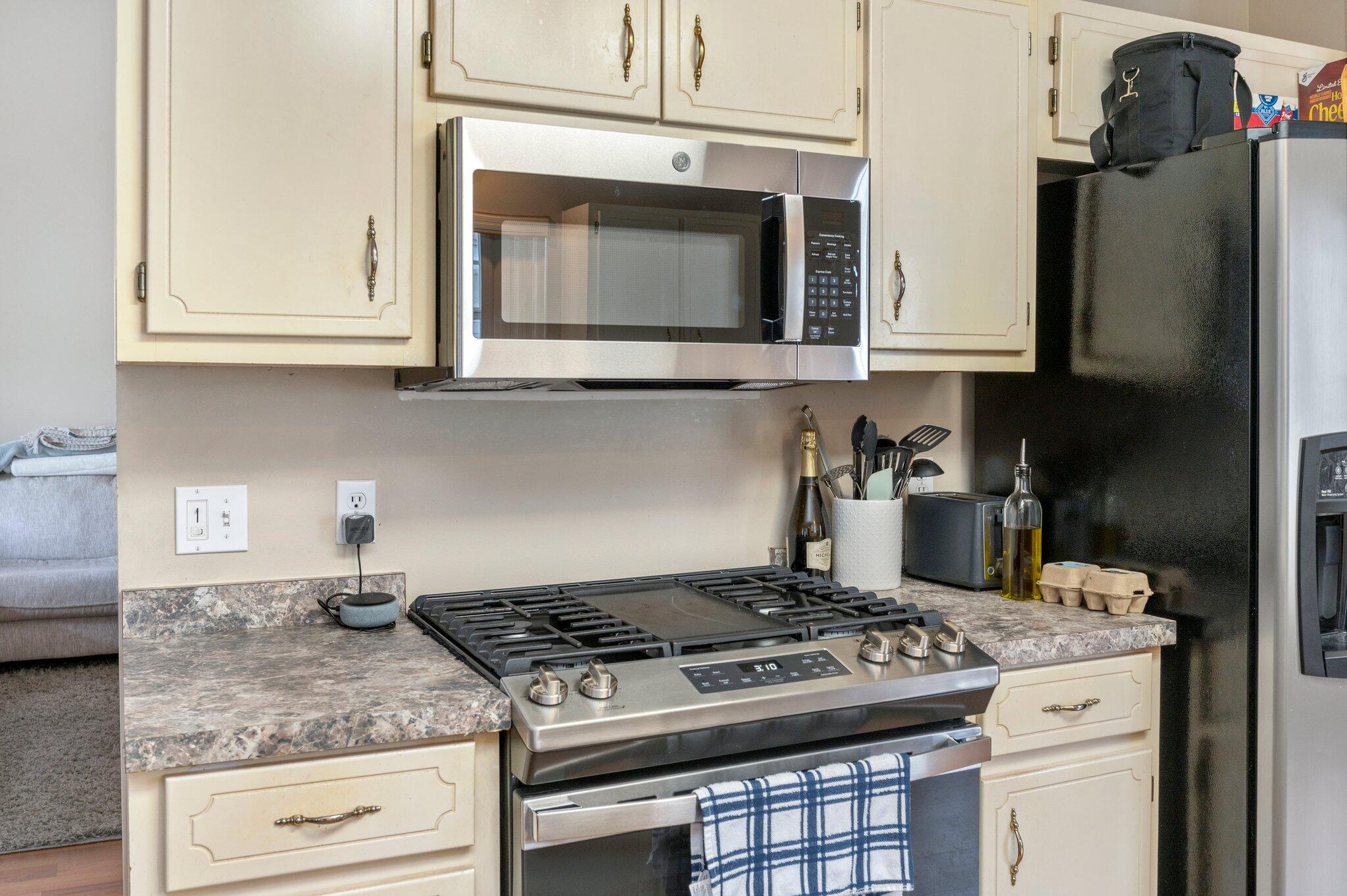 SHALIMAR COMMONS - Residential Lease