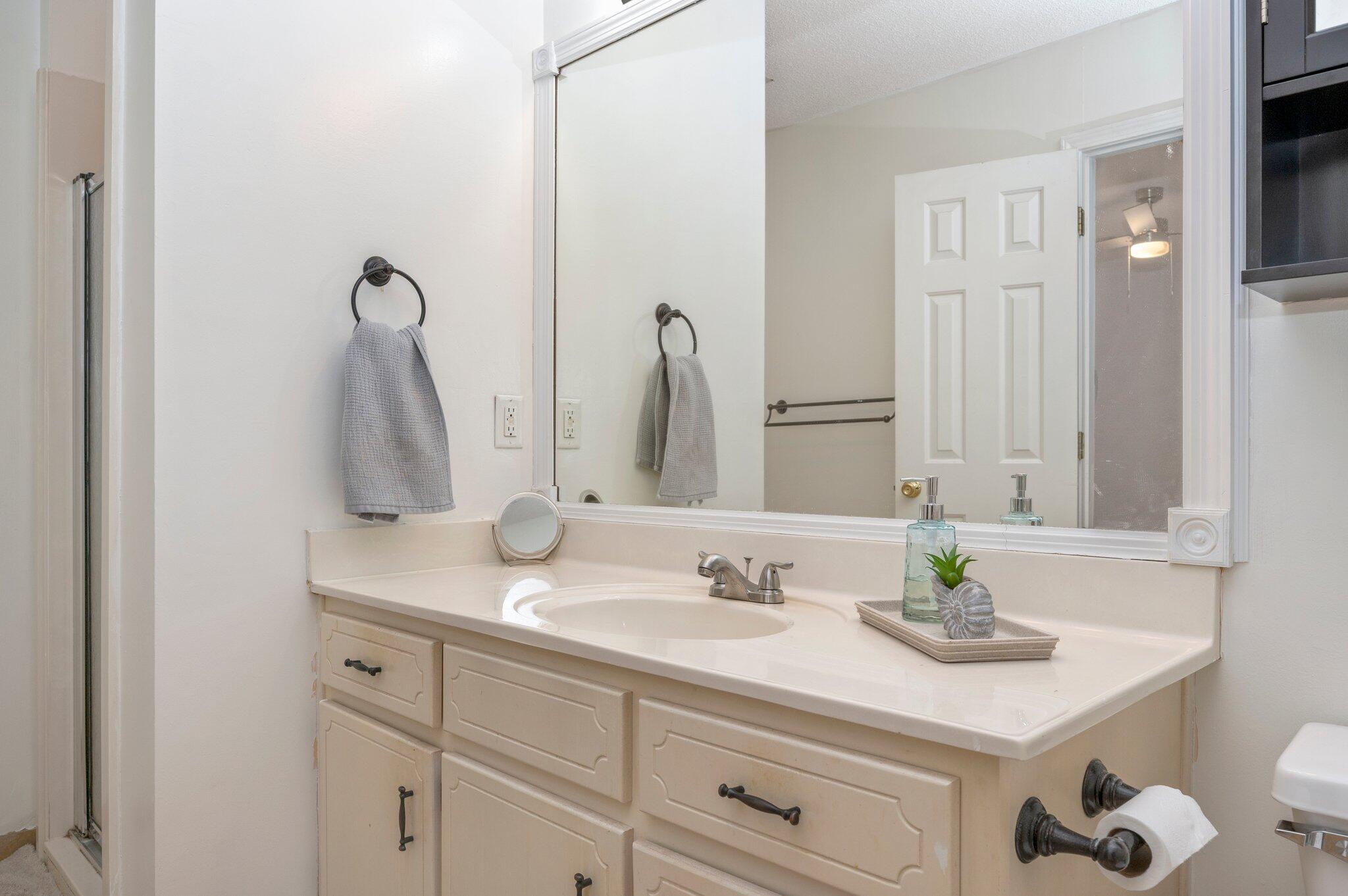 SHALIMAR COMMONS - Residential Lease