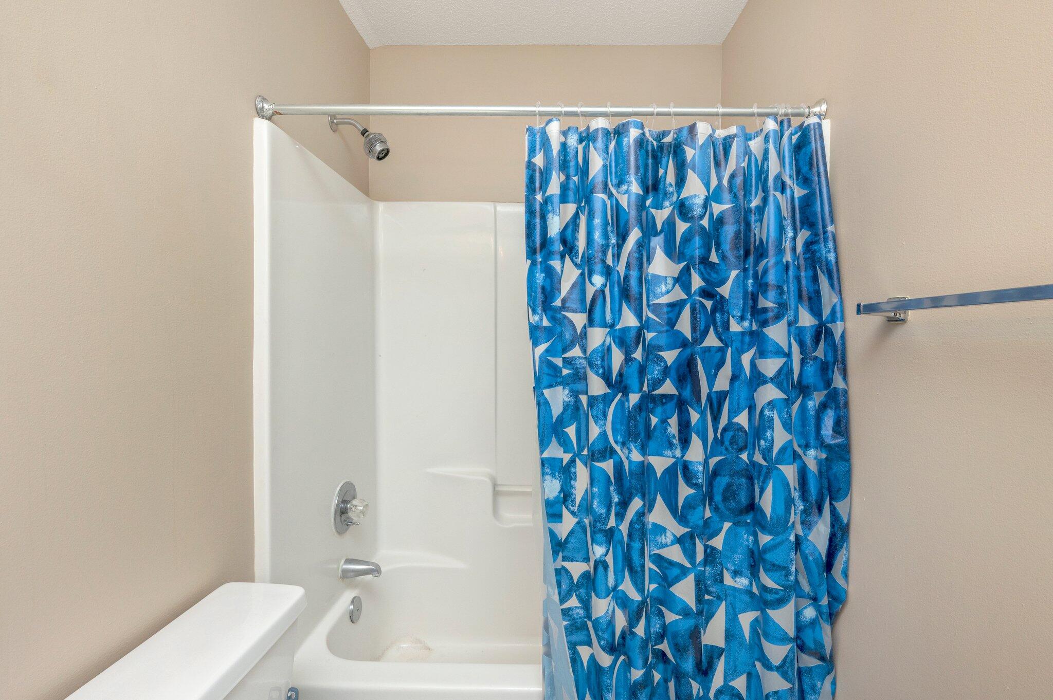 SHALIMAR COMMONS - Residential Lease