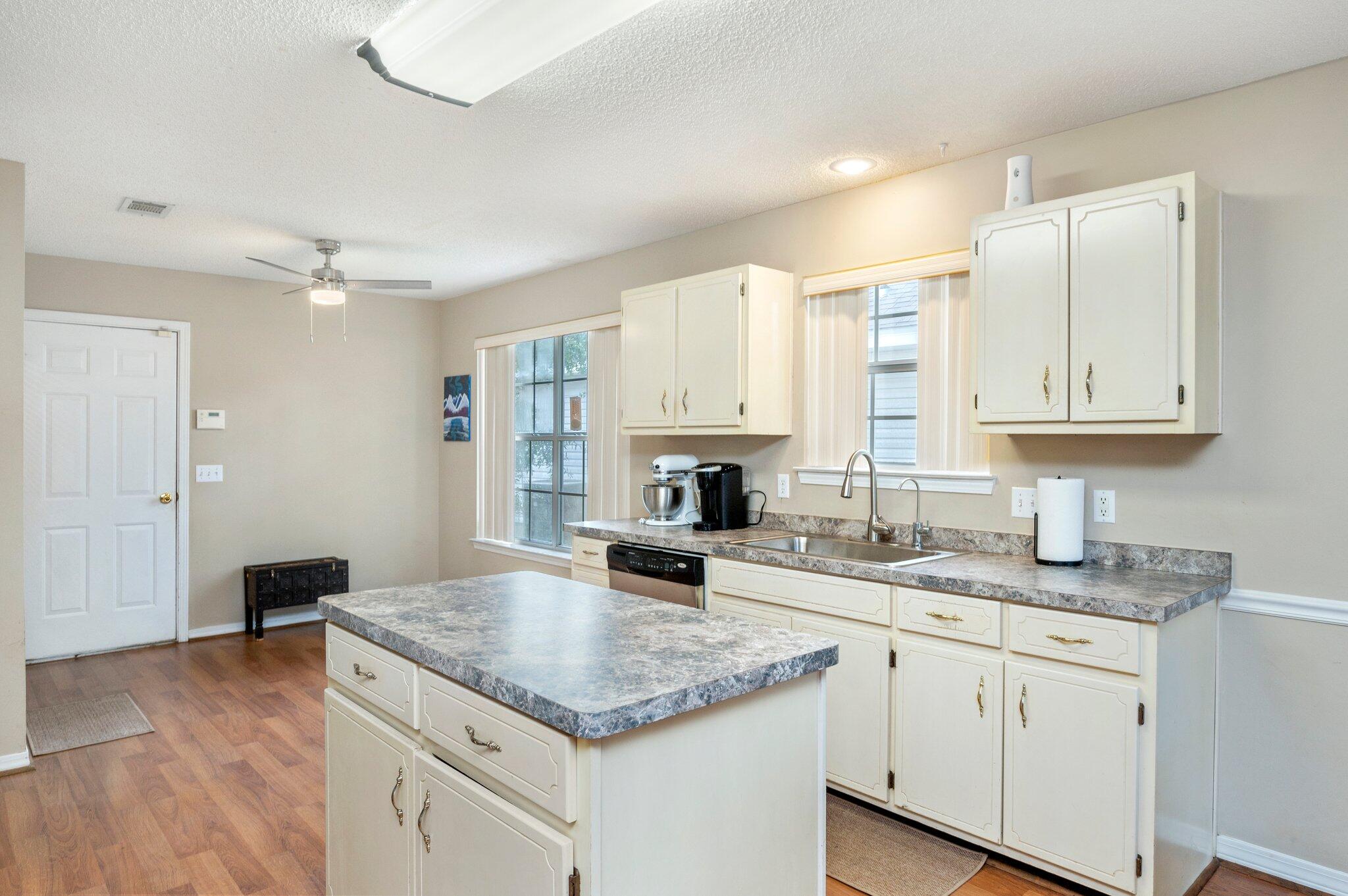 SHALIMAR COMMONS - Residential Lease