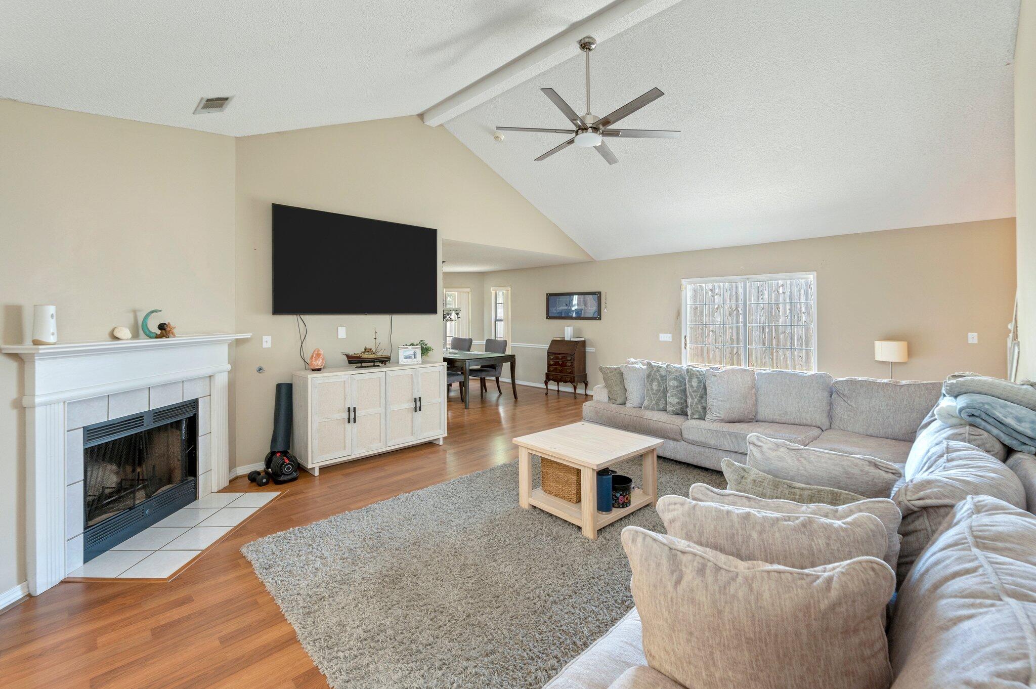 SHALIMAR COMMONS - Residential Lease