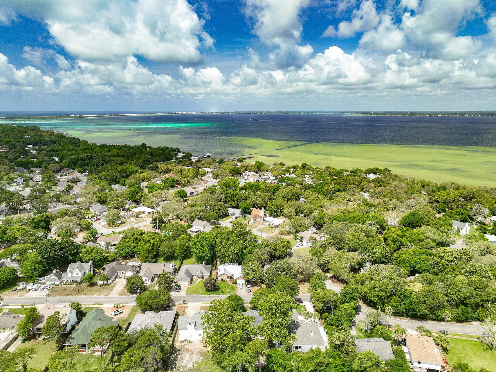 BAYVIEW MANOR - Residential
