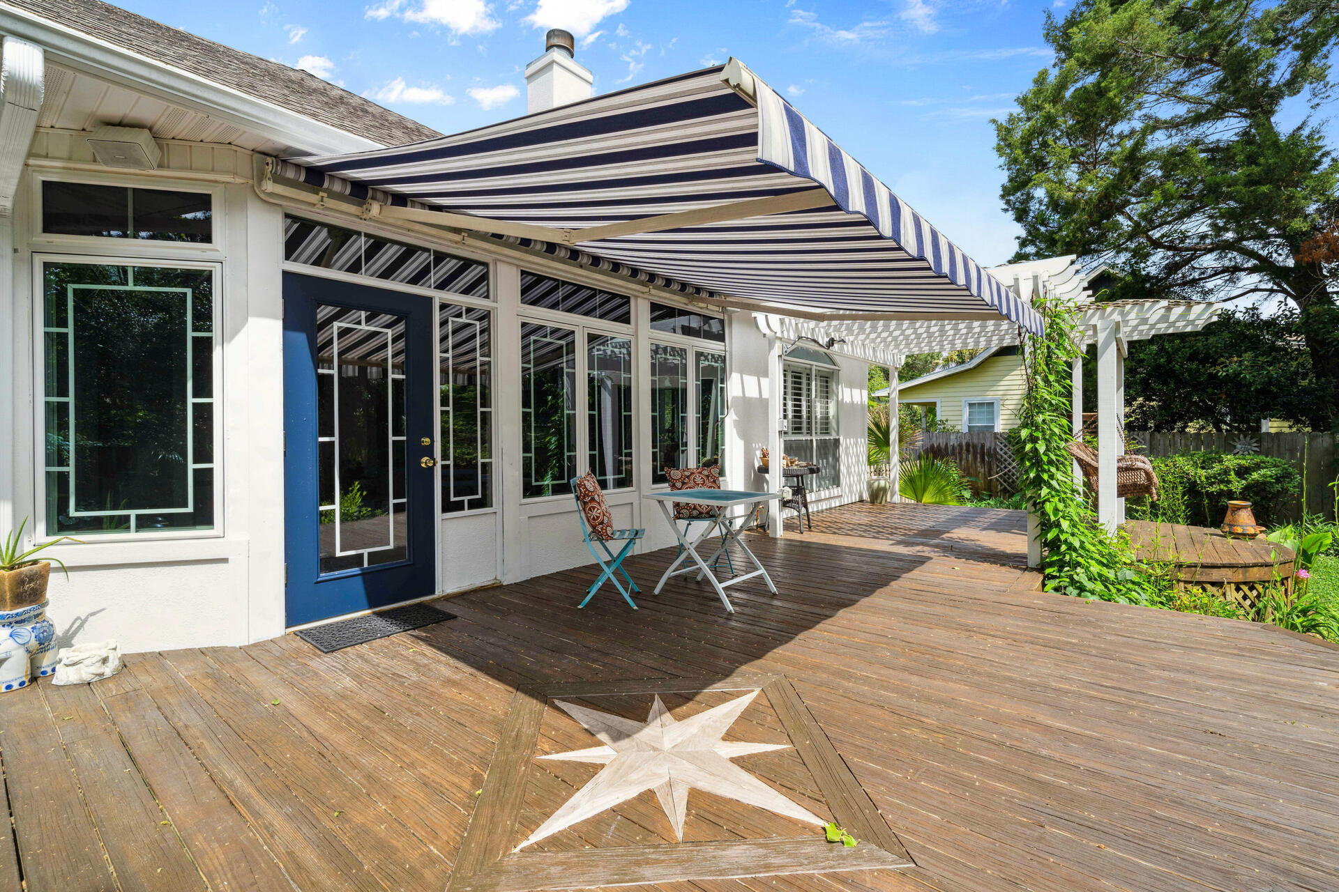 BAYVIEW MANOR - Residential