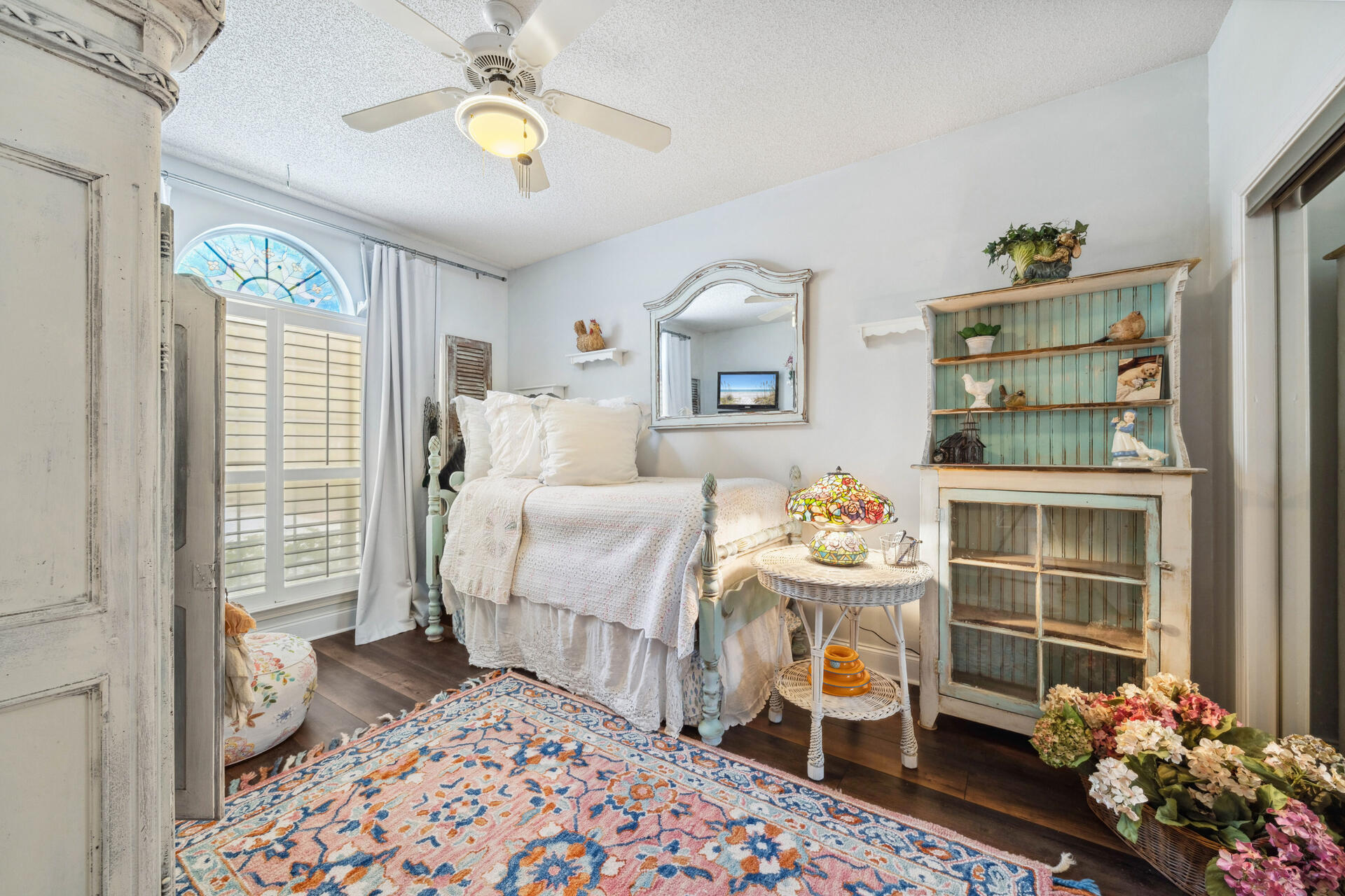 BAYVIEW MANOR - Residential