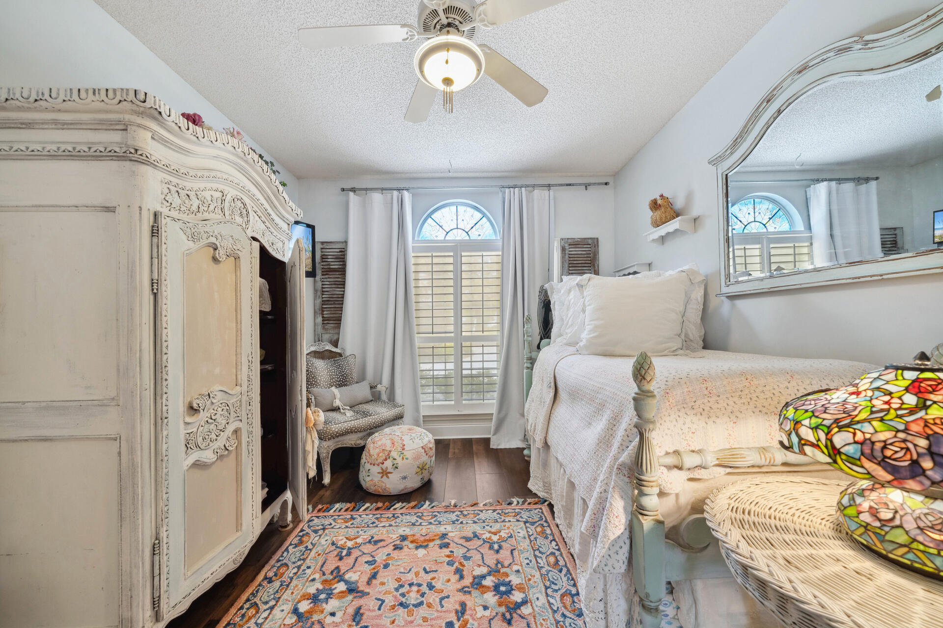 BAYVIEW MANOR - Residential