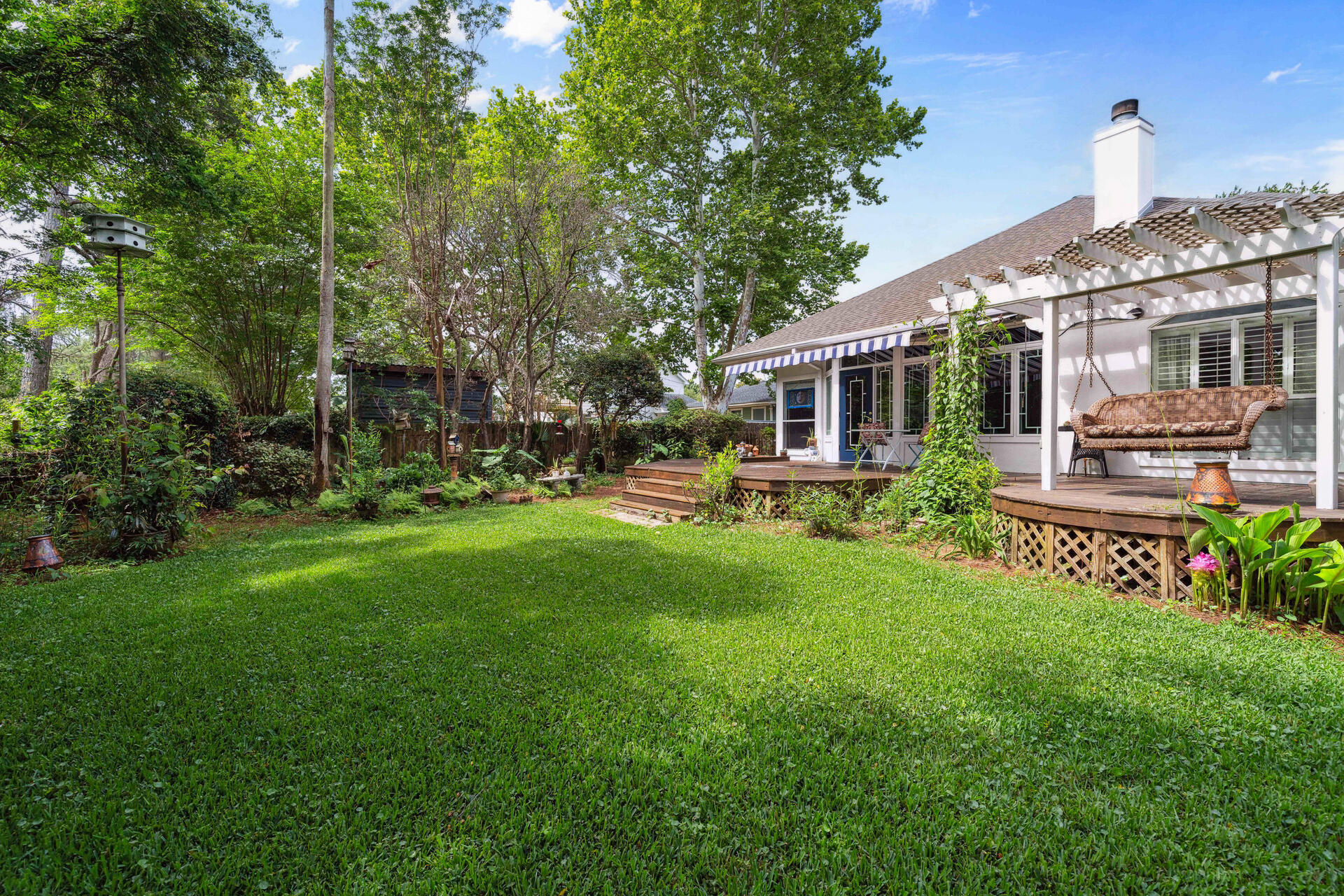 BAYVIEW MANOR - Residential