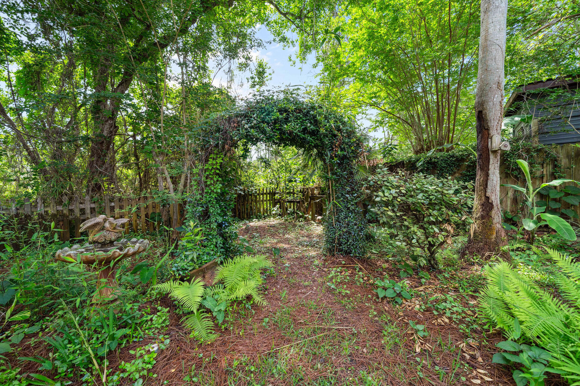 BAYVIEW MANOR - Residential