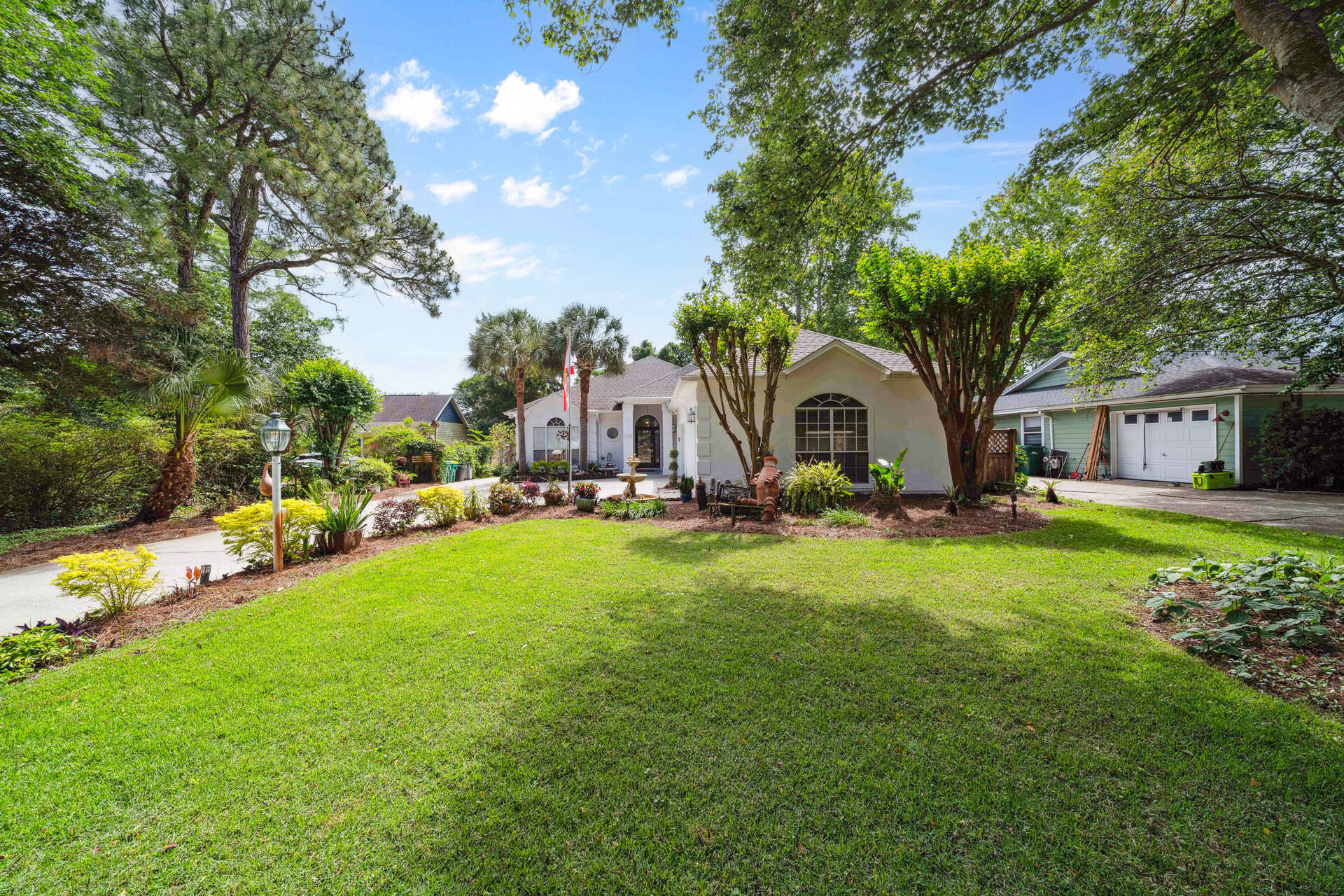 1200 Bay Court