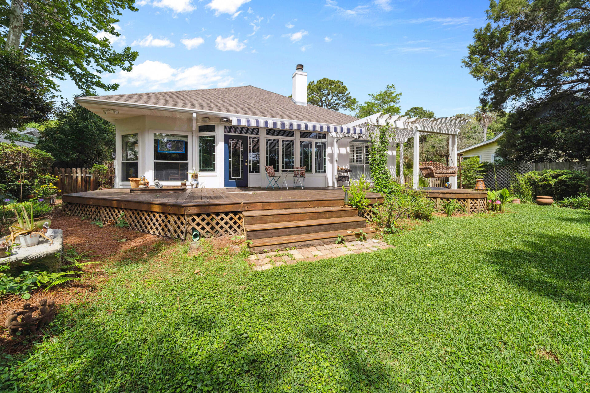 BAYVIEW MANOR - Residential