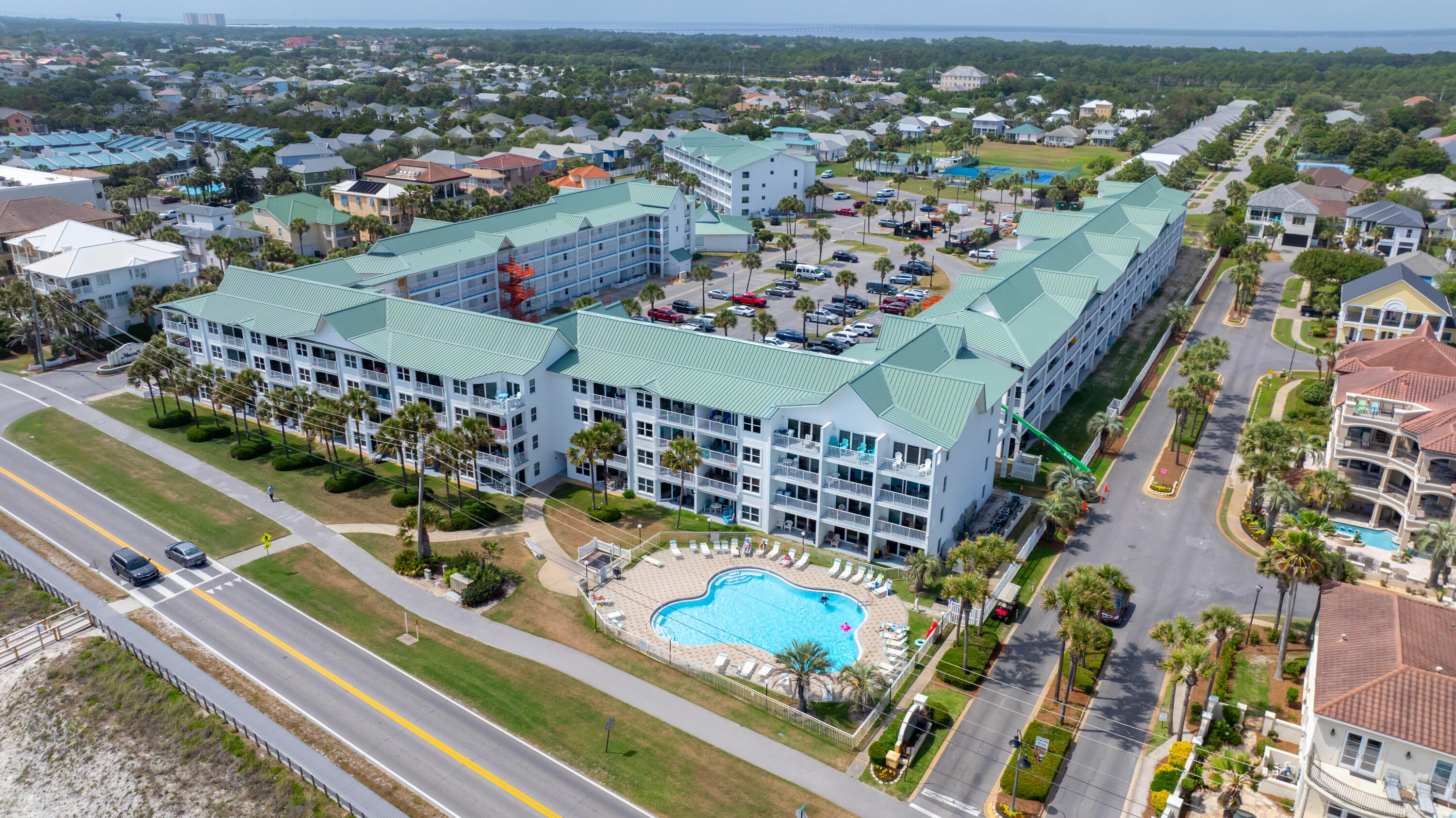 MARAVILLA CONDO 1 - Residential
