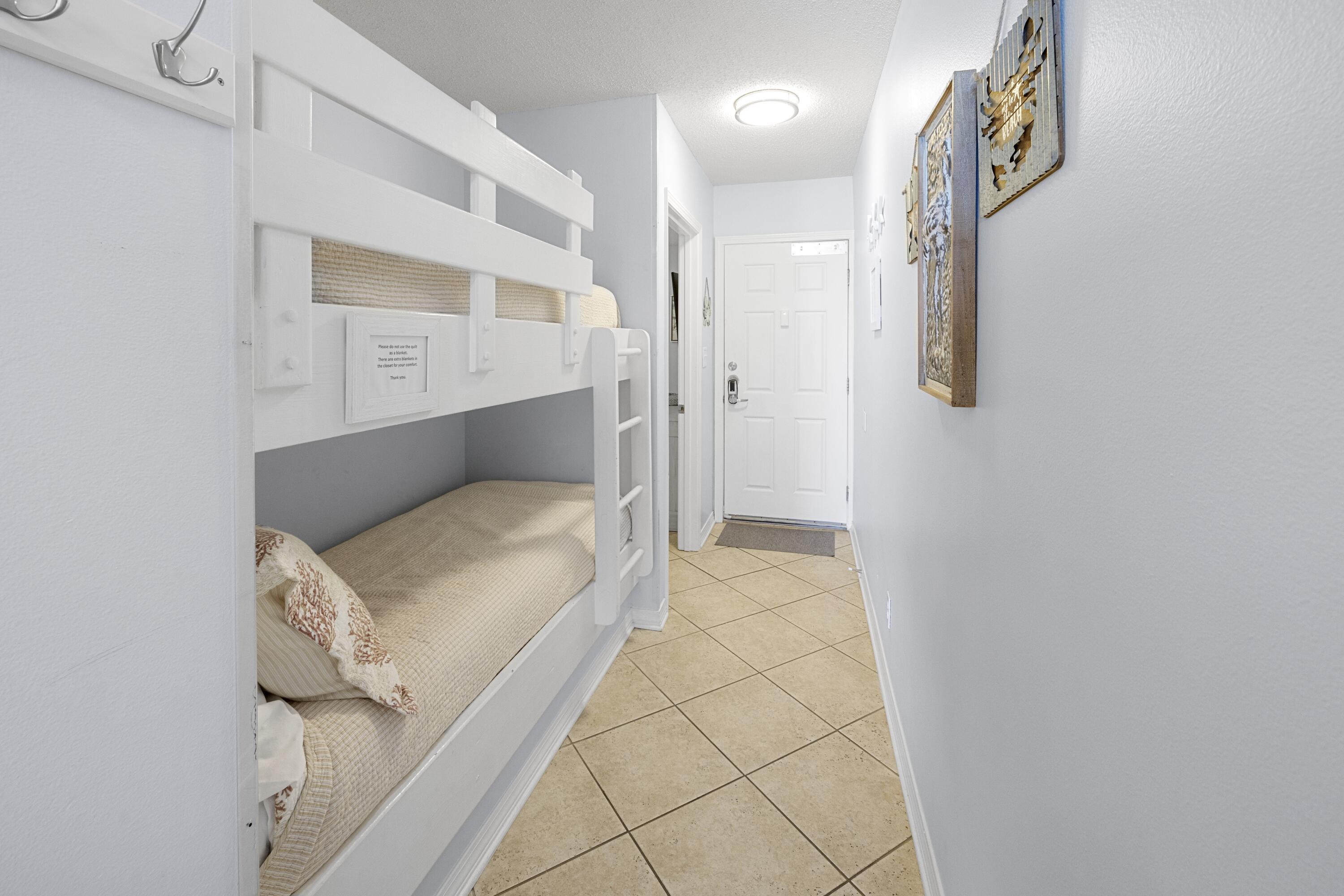 MARAVILLA CONDO 1 - Residential