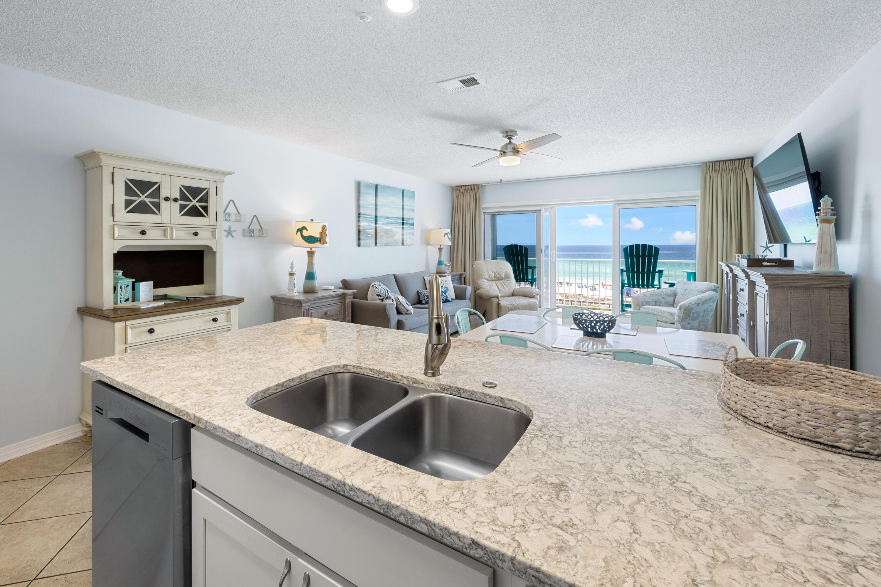 MARAVILLA CONDO 1 - Residential