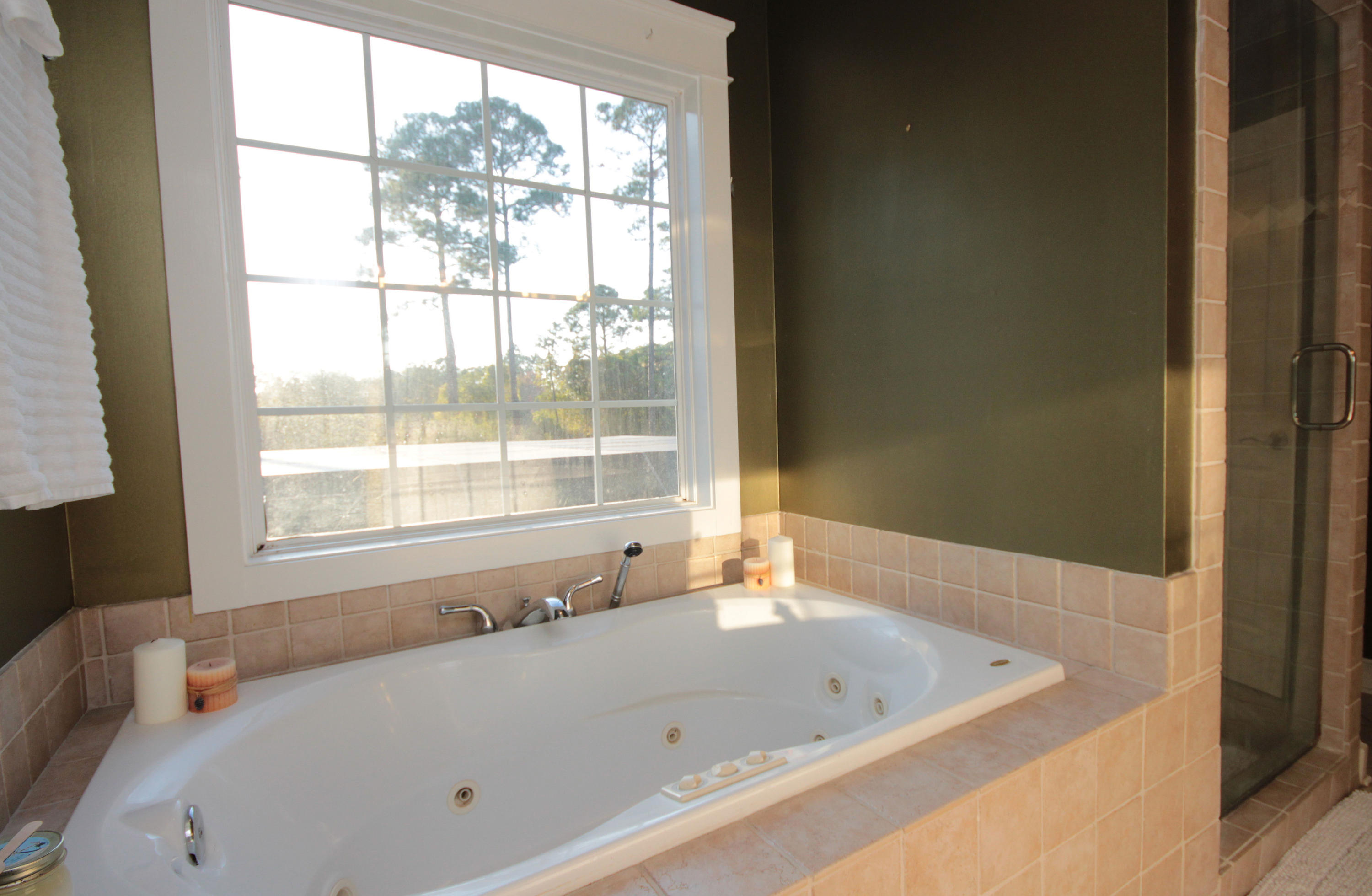 BAY PINE SHORES - Residential