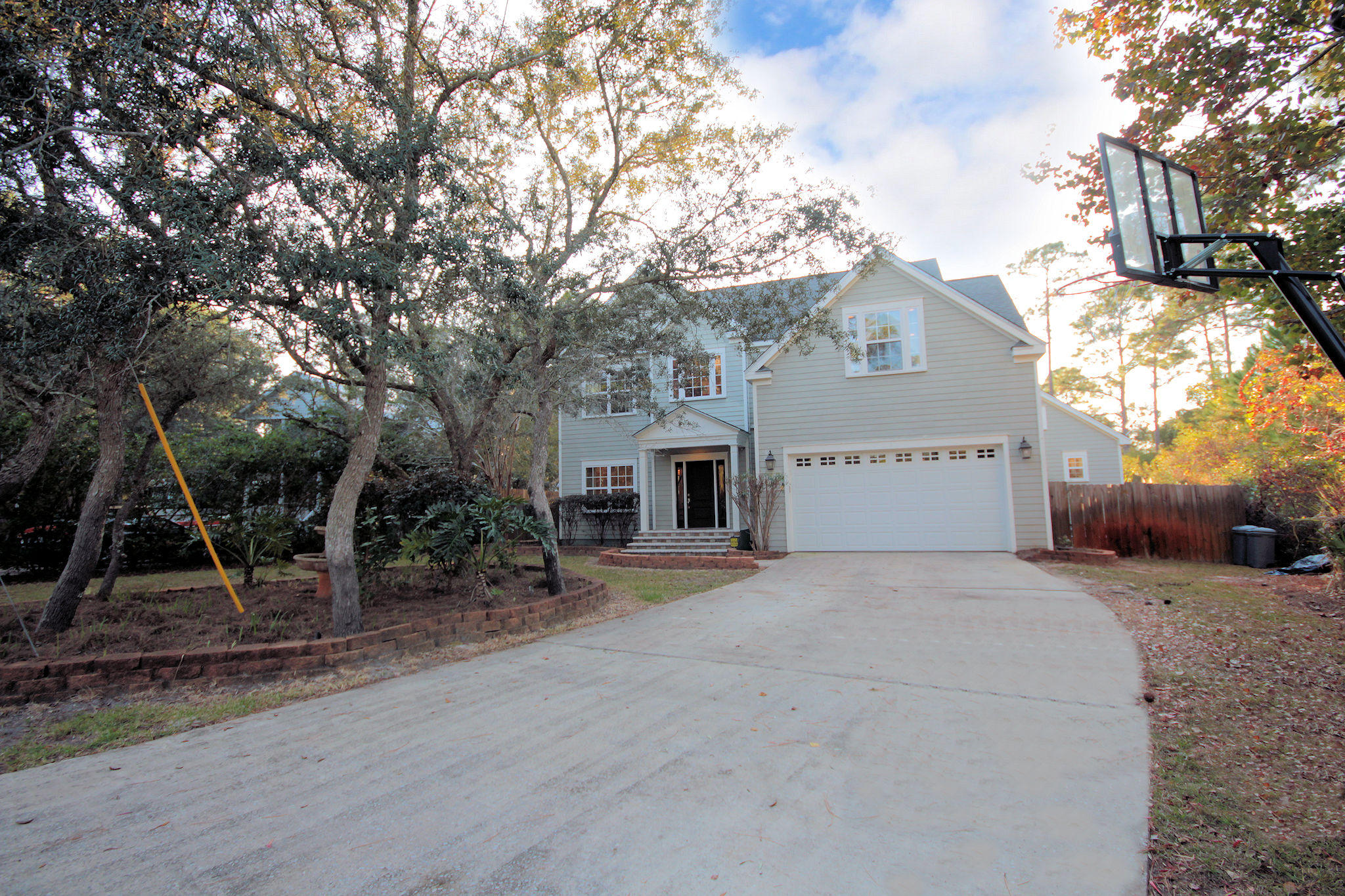 BAY PINE SHORES - Residential