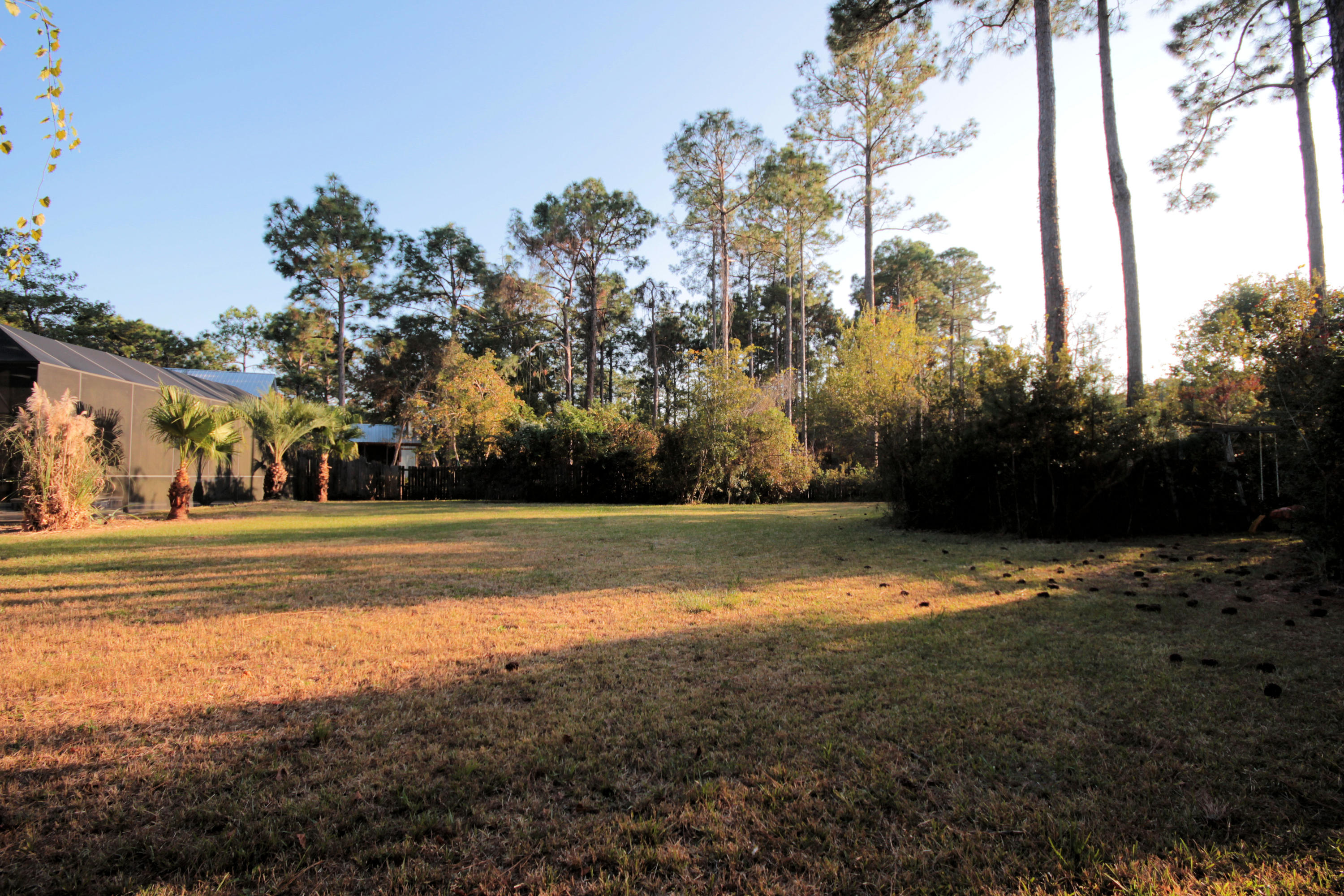 BAY PINE SHORES - Residential