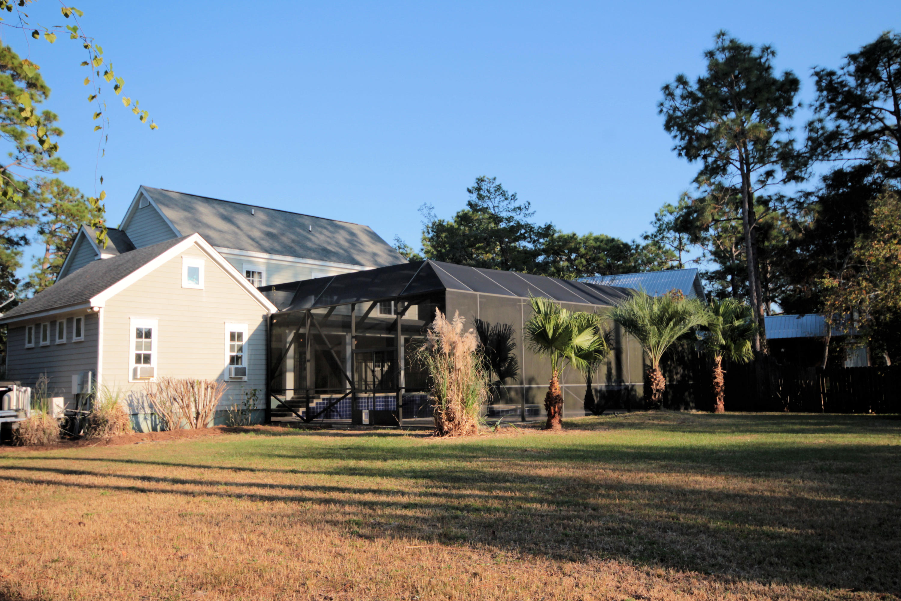 BAY PINE SHORES - Residential