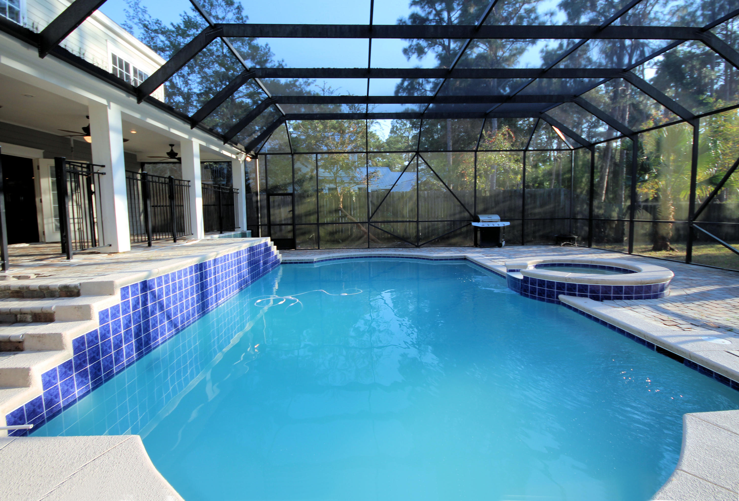 BAY PINE SHORES - Residential