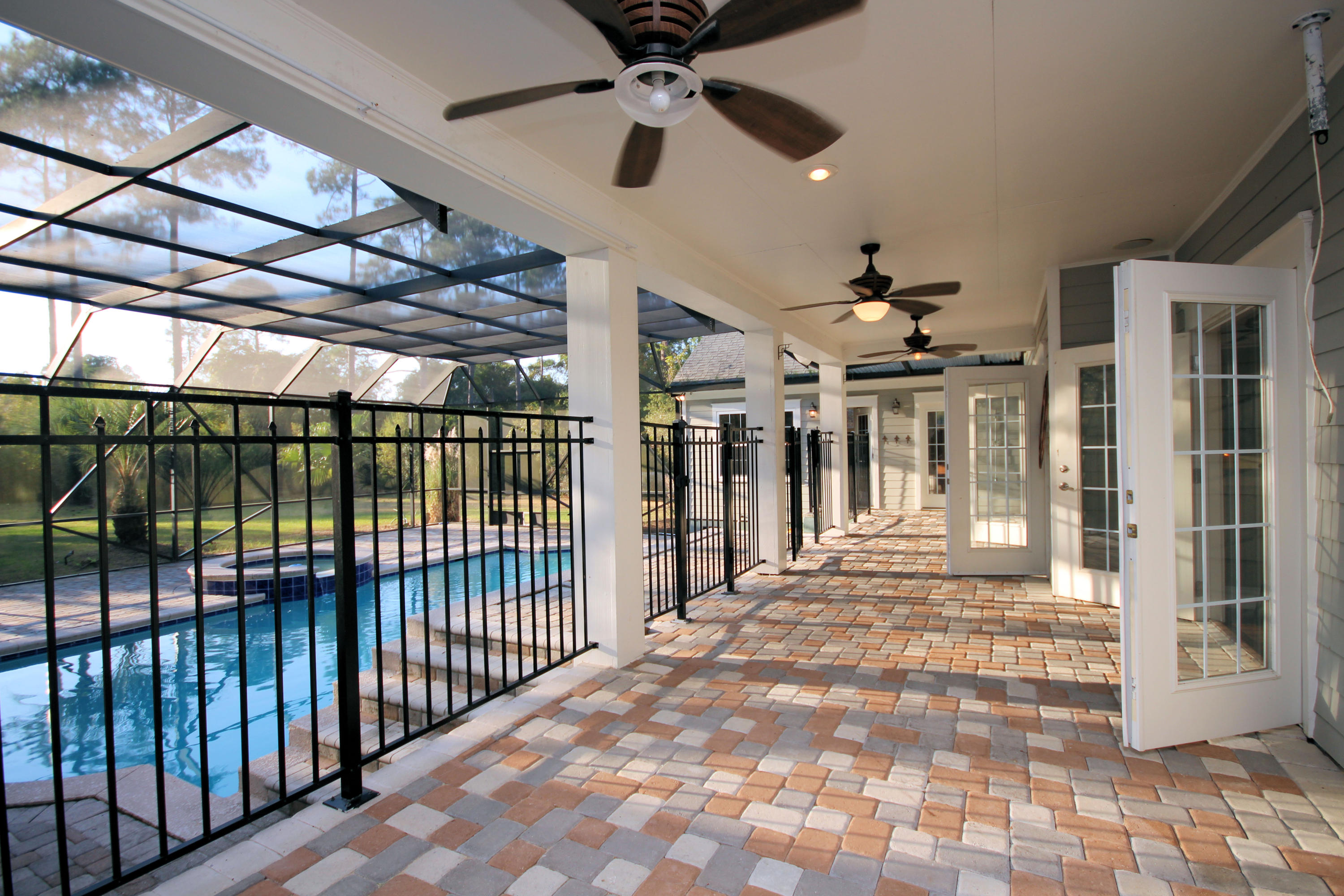 BAY PINE SHORES - Residential