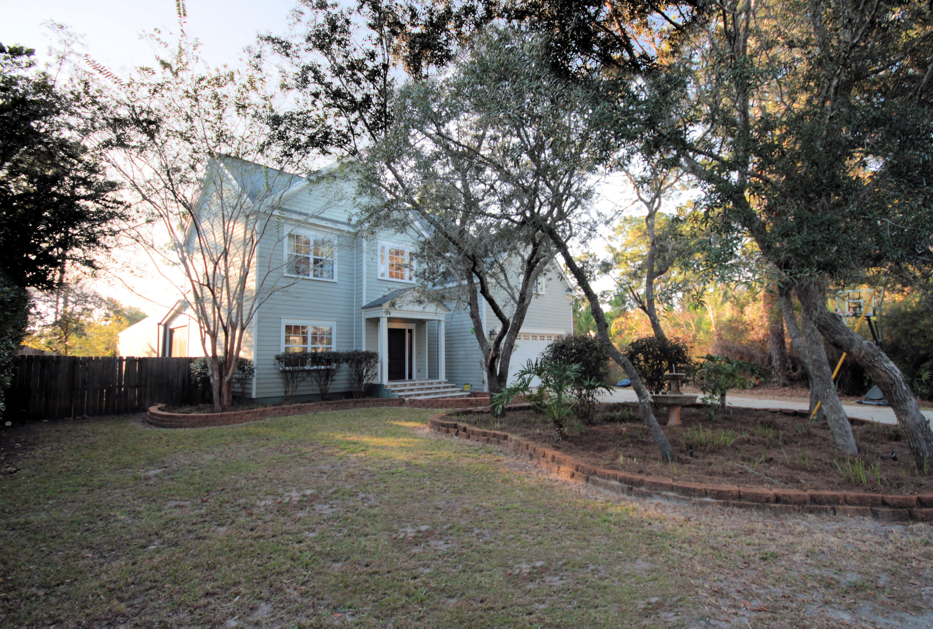 BAY PINE SHORES - Residential