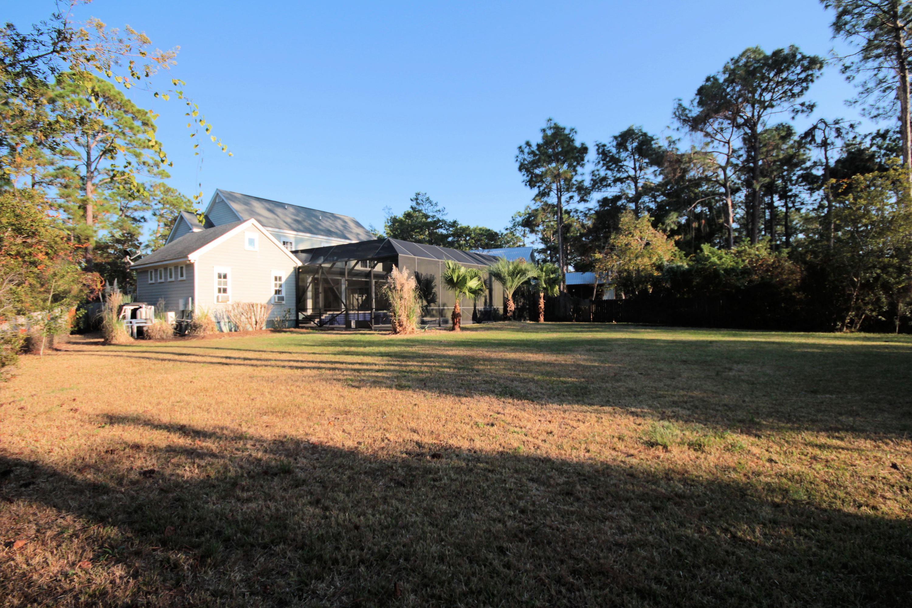 BAY PINE SHORES - Residential