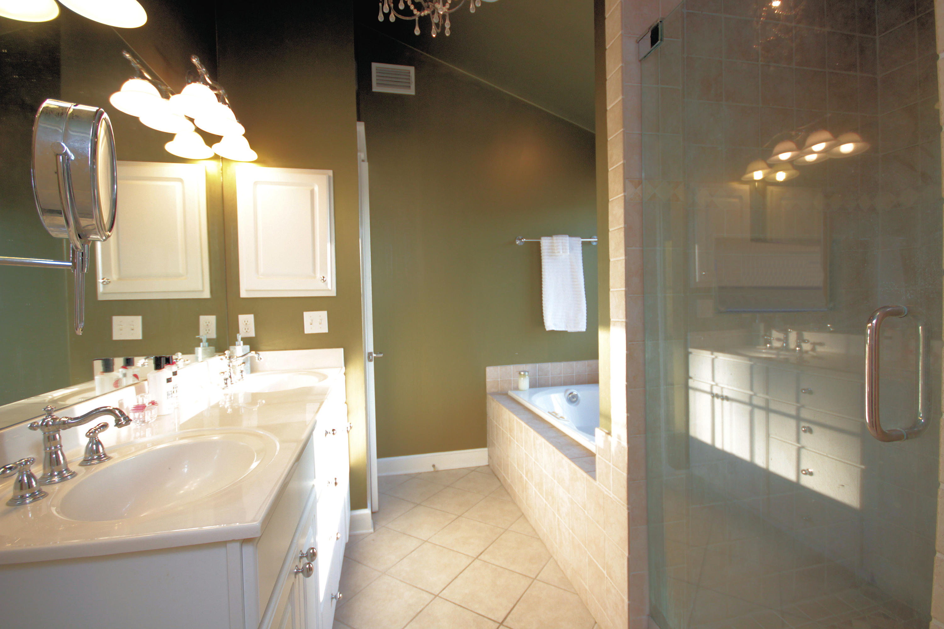 BAY PINE SHORES - Residential