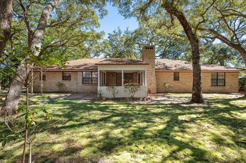 A home in Niceville