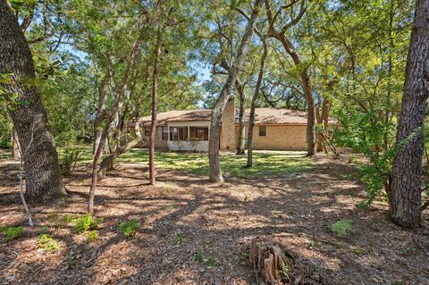 A home in Niceville