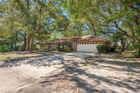 A home in Niceville