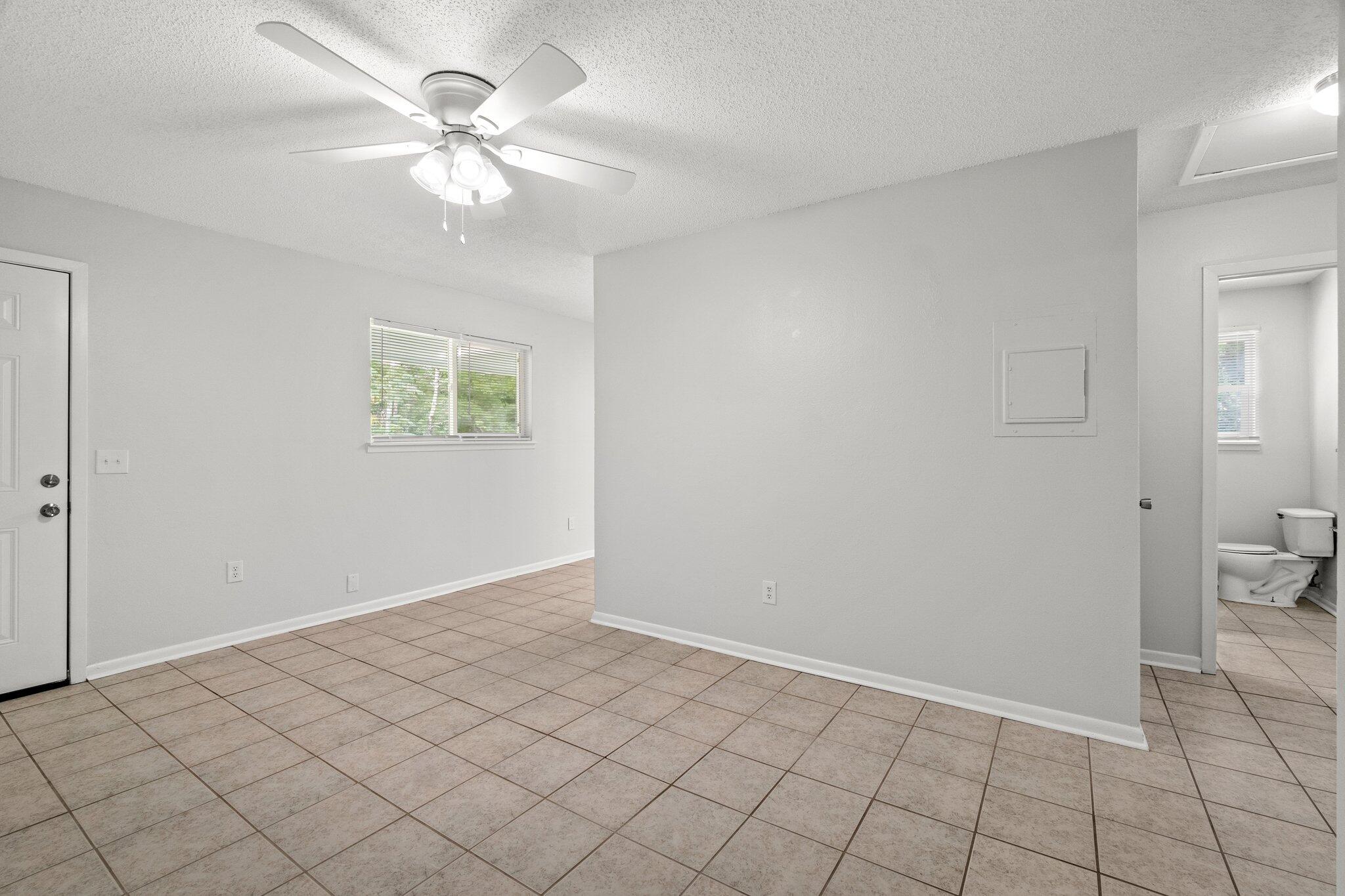 LIVE OAK - Residential Lease