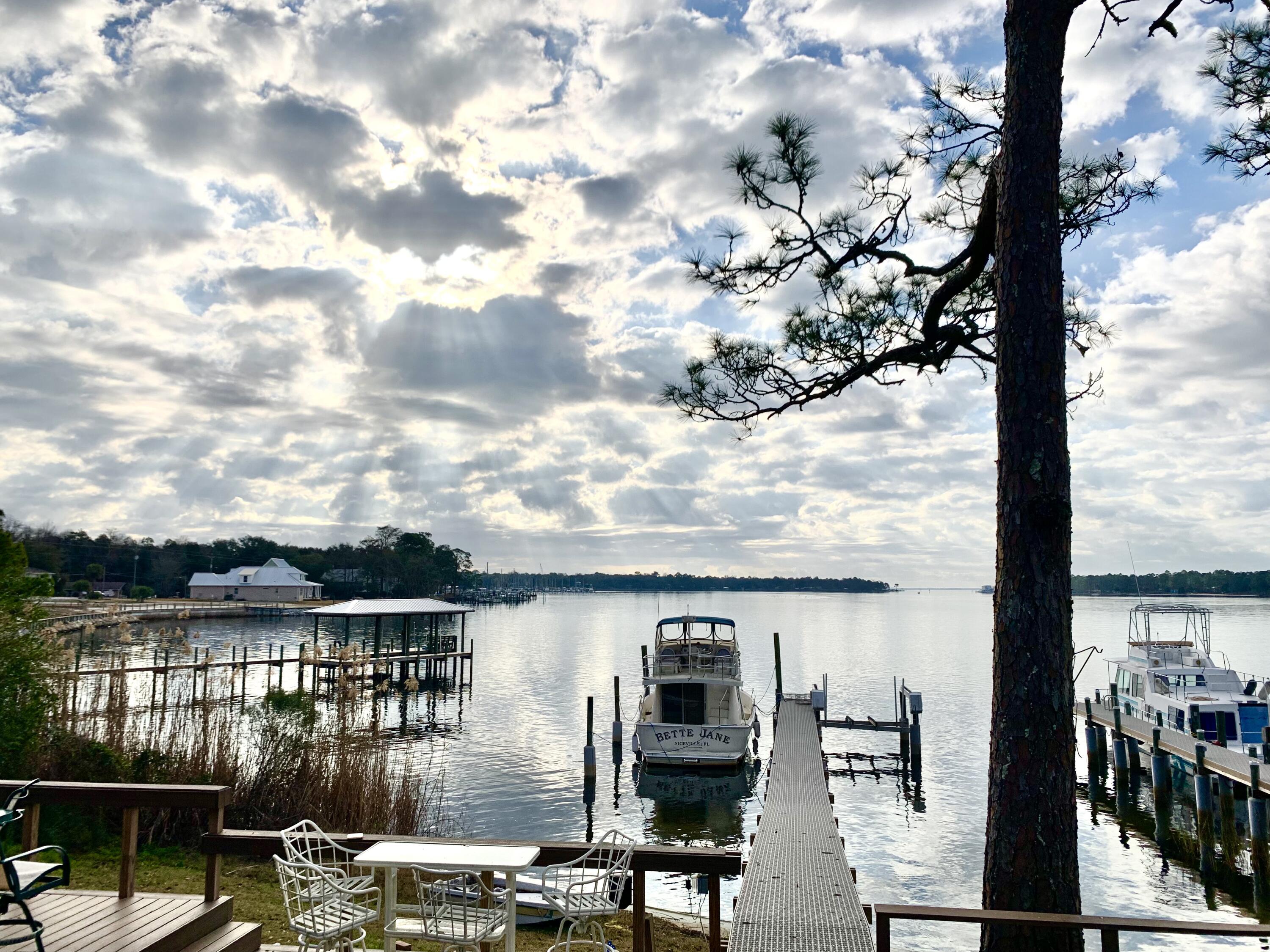 WATER OAKS 4 T/H - Residential Lease