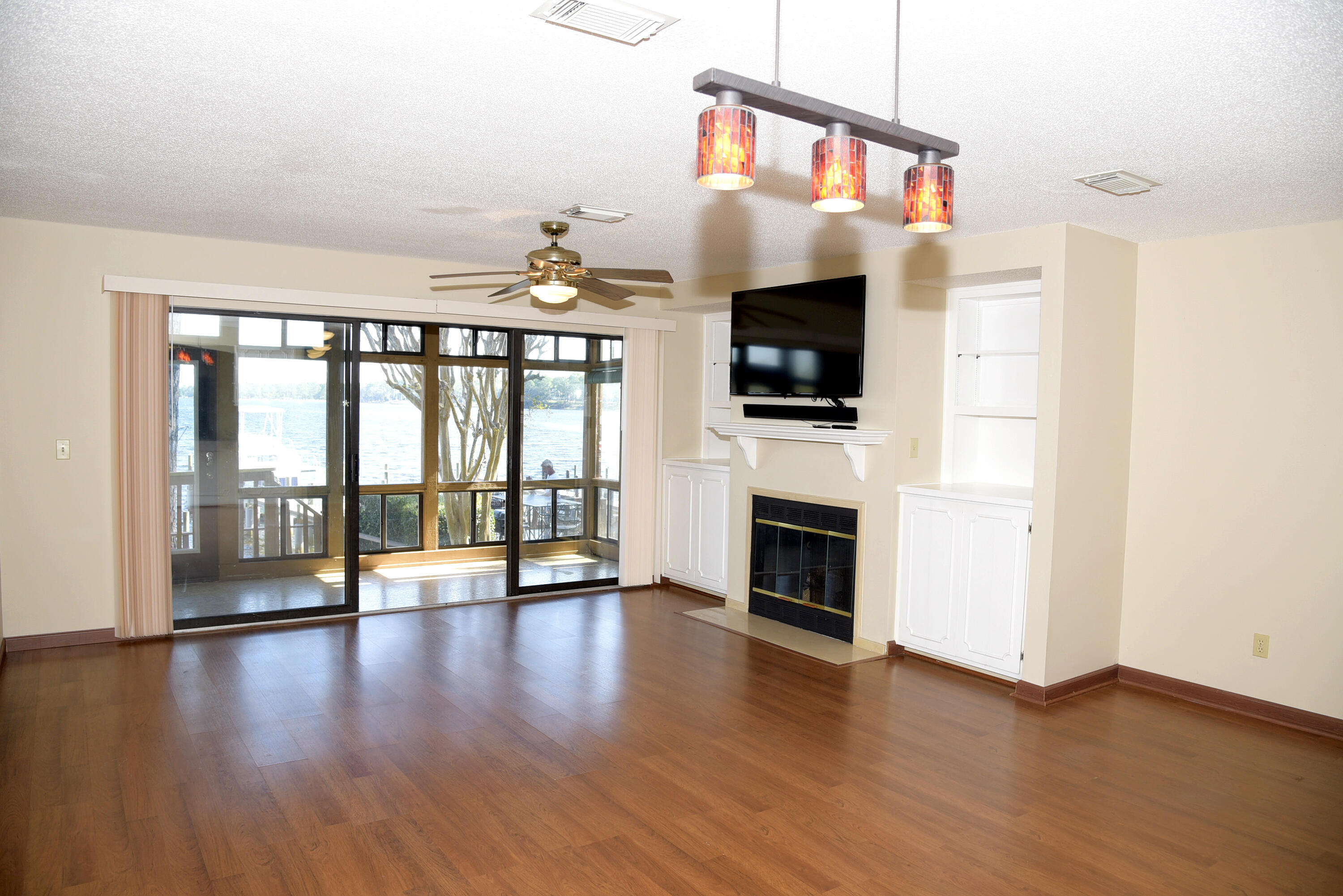 WATER OAKS 4 T/H - Residential Lease