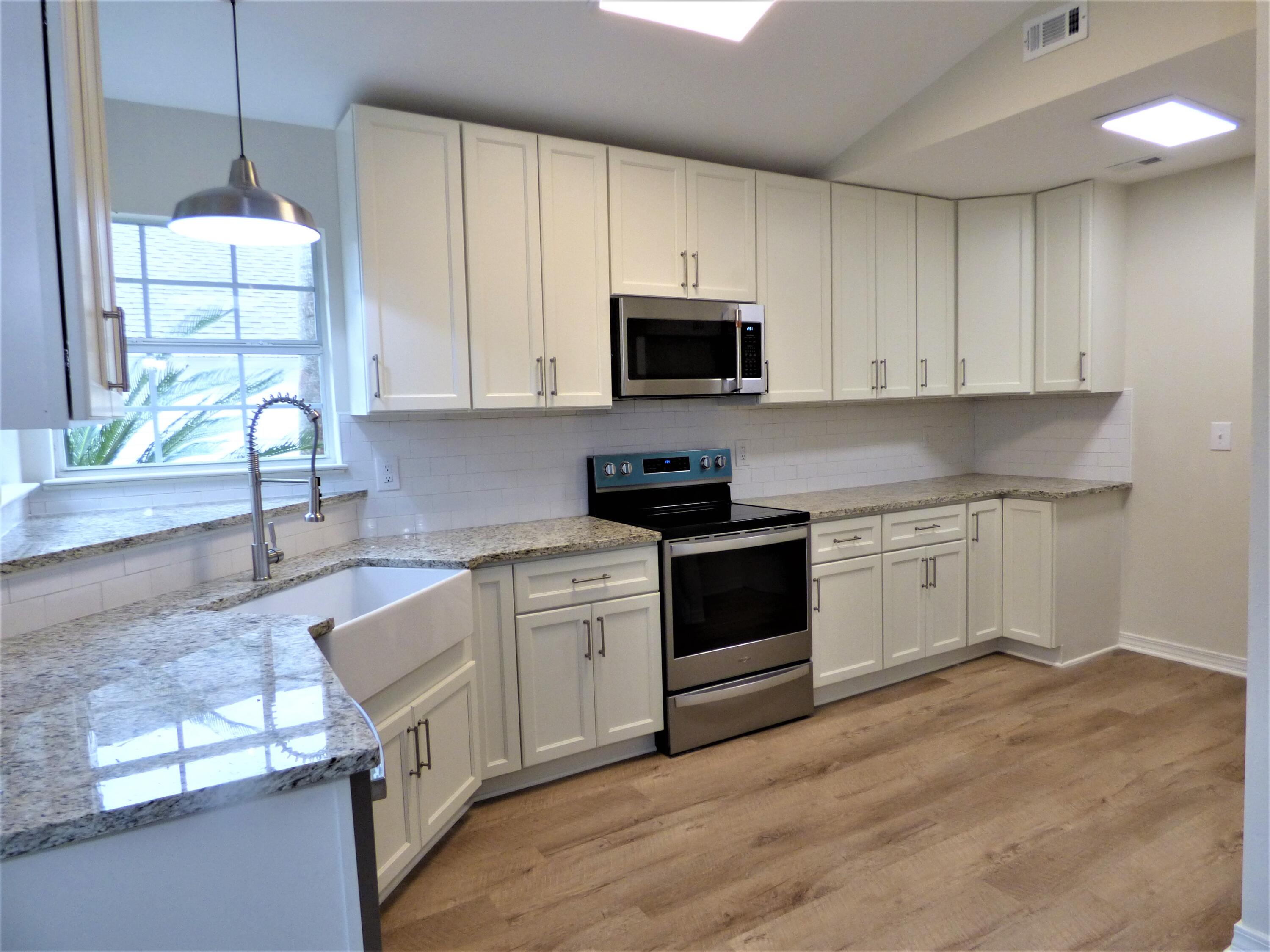 SHADOW LAKES - Residential