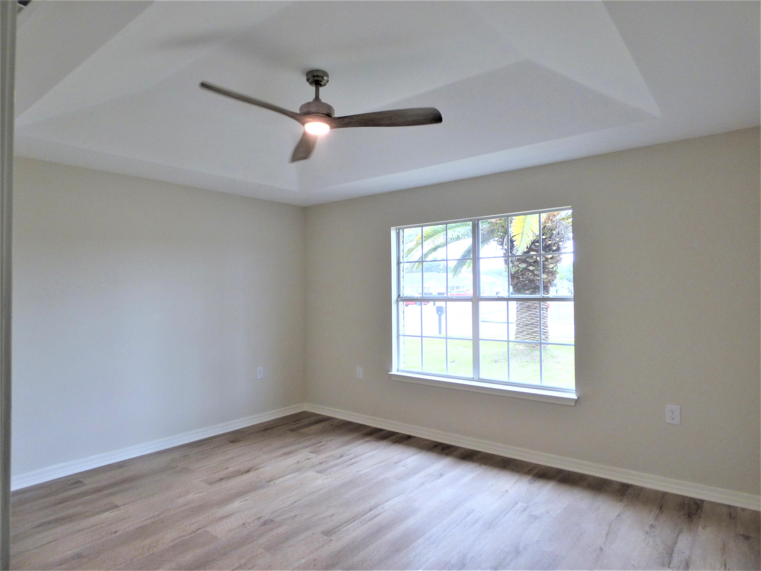 SHADOW LAKES - Residential