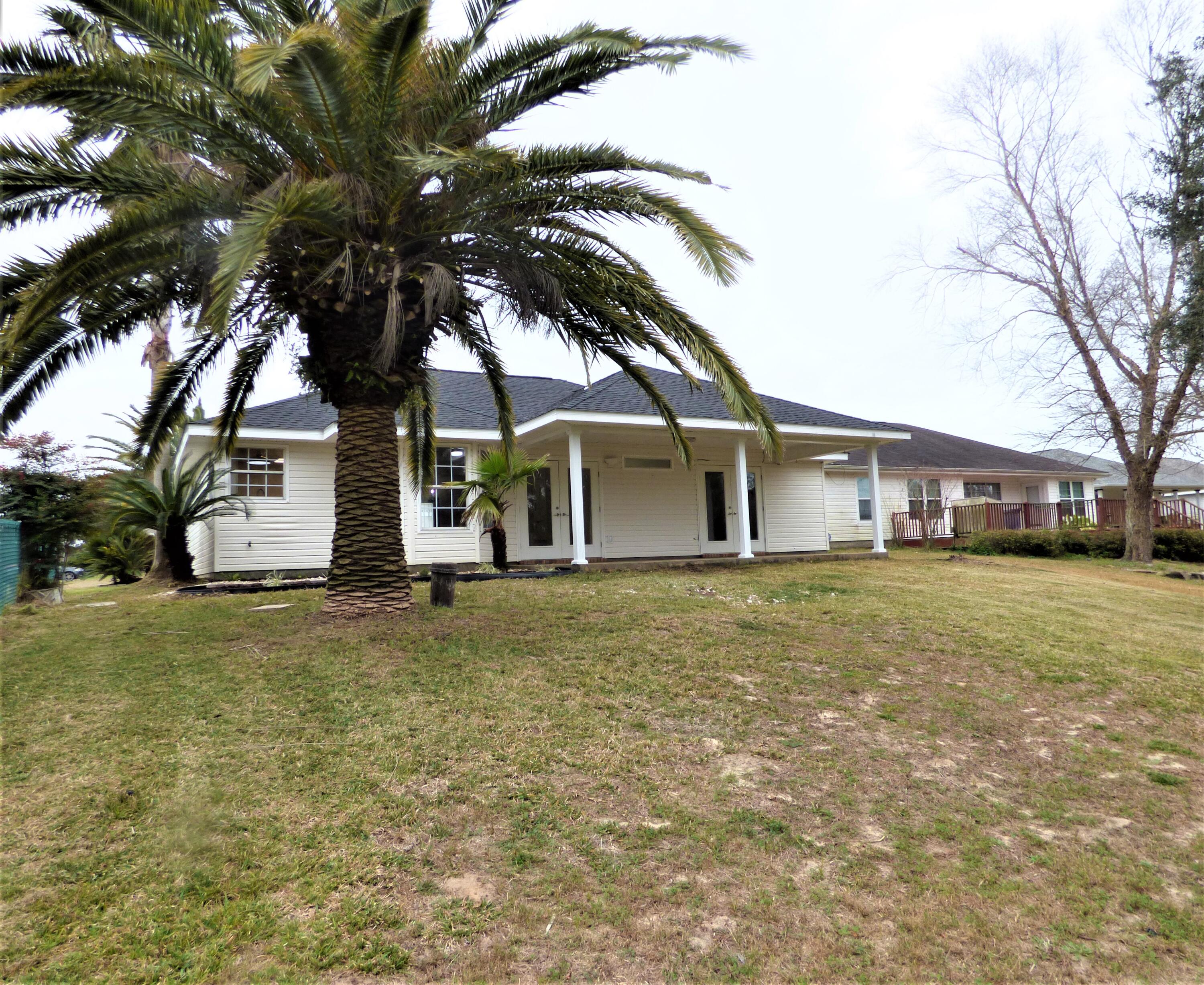 SHADOW LAKES - Residential