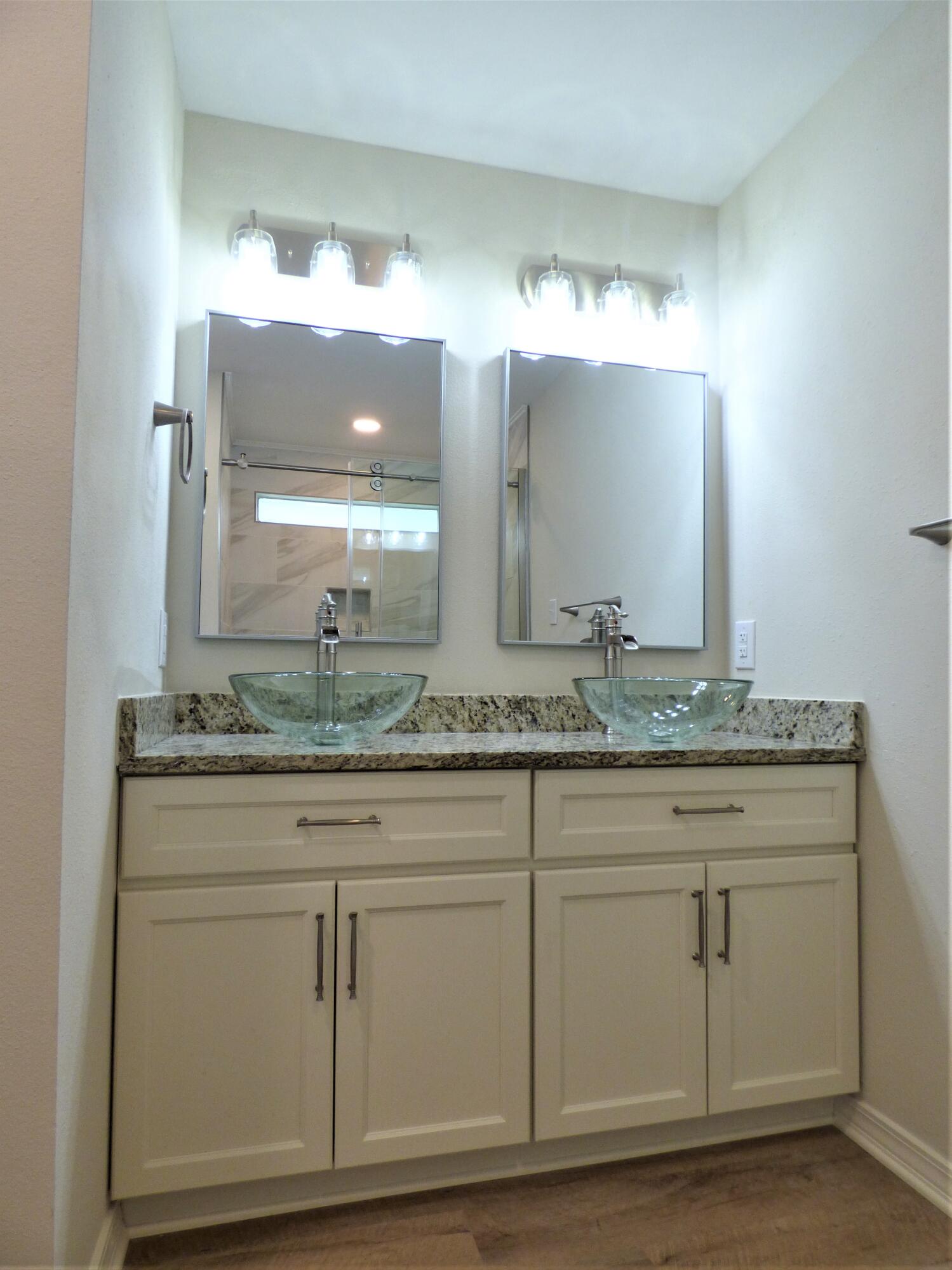 SHADOW LAKES - Residential