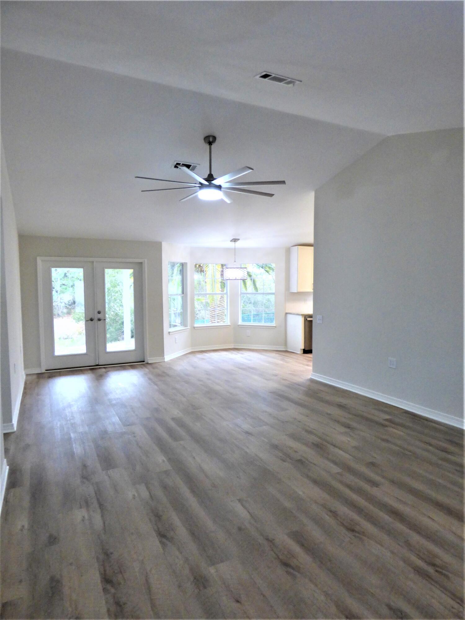 SHADOW LAKES - Residential