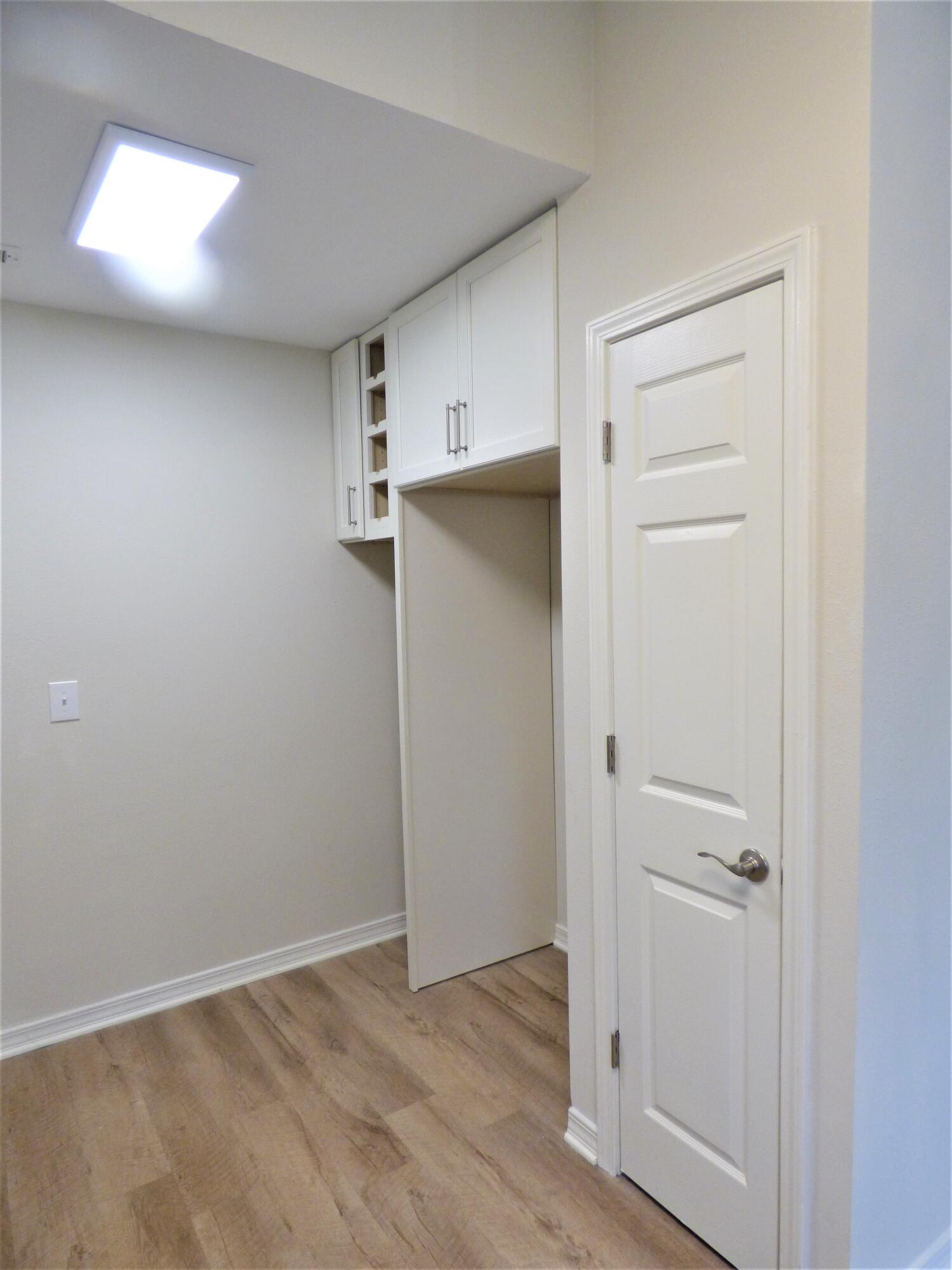 SHADOW LAKES - Residential