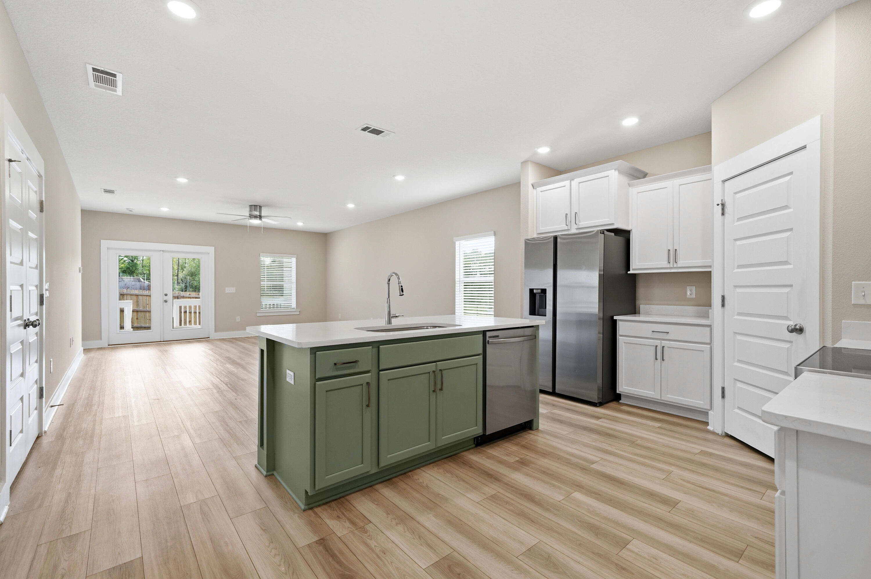 MAGNOLIA CREEK PHASE 1 - Residential