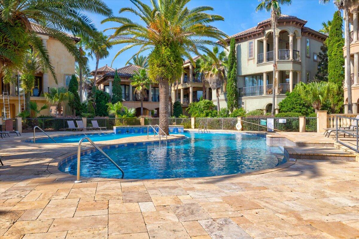 SAINT TROPEZ - Residential