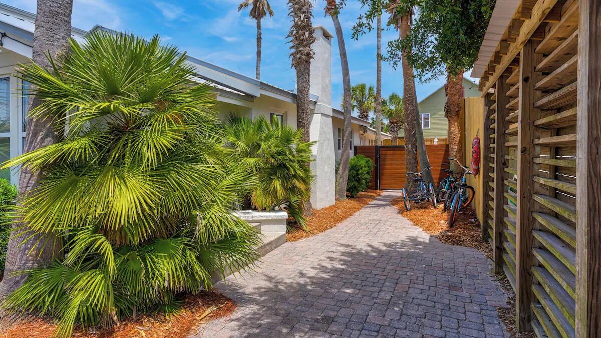 GRAYTON BEACH - Residential