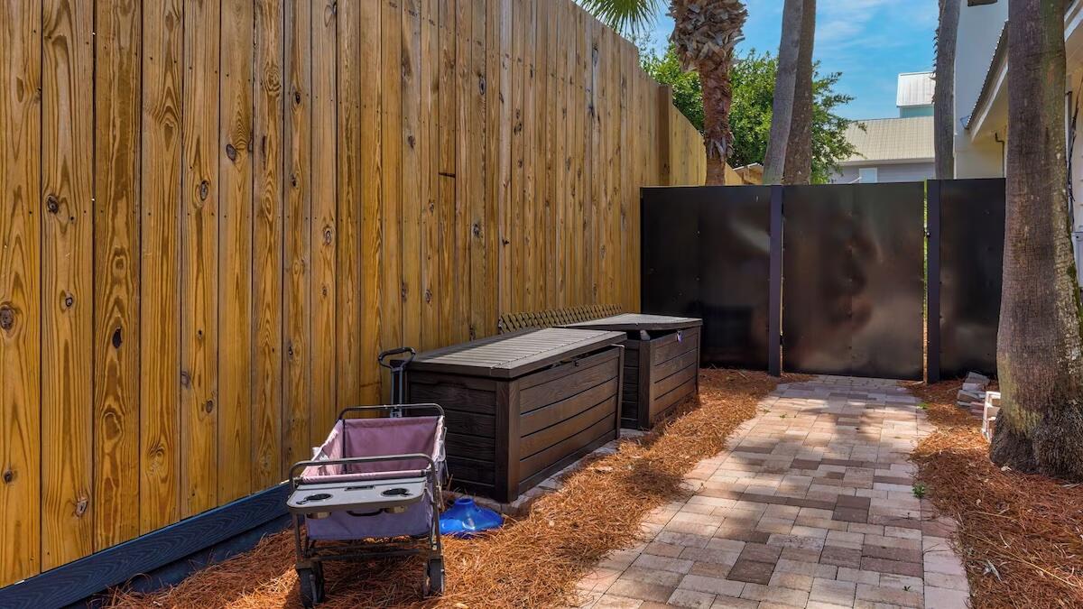 GRAYTON BEACH - Residential