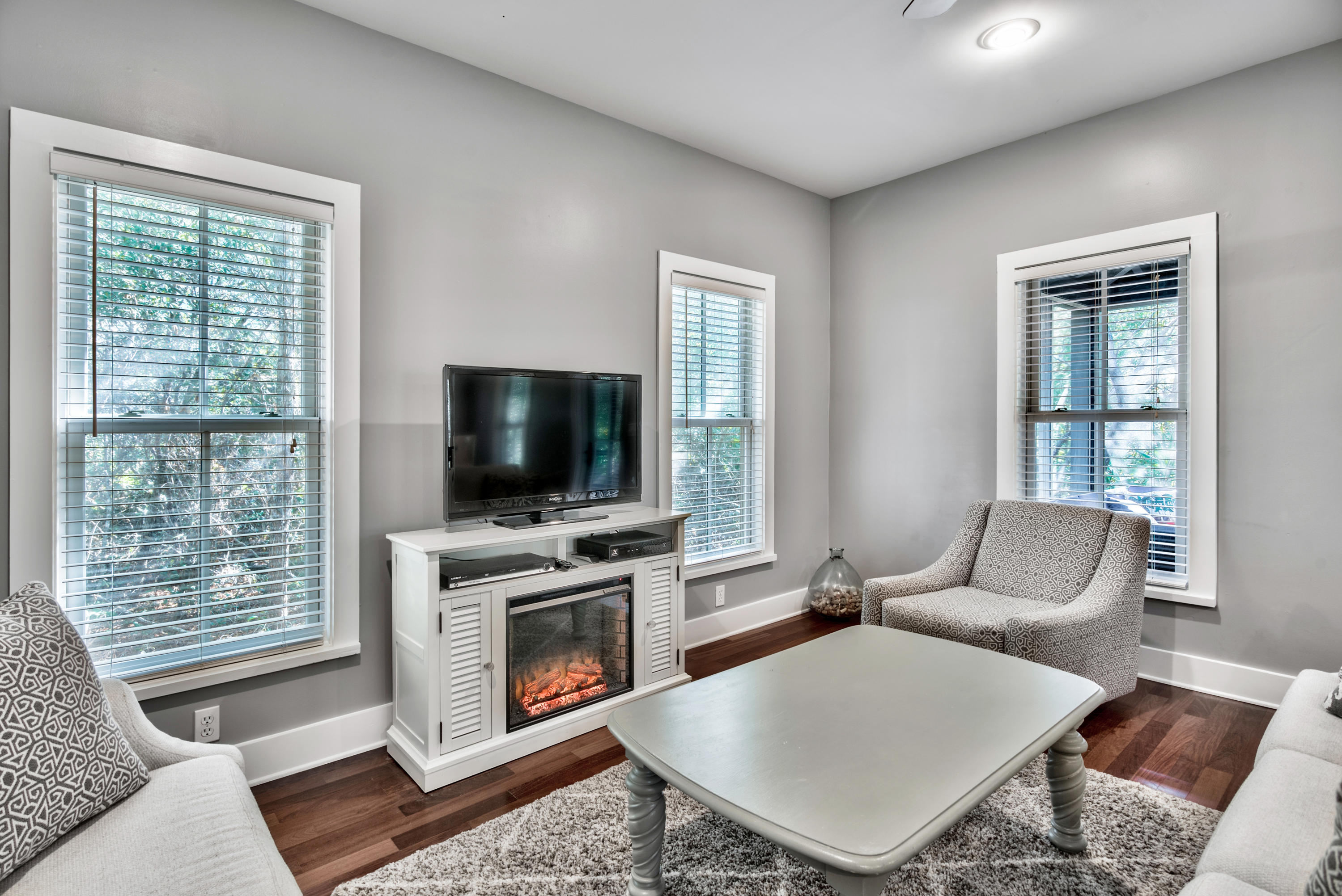 MAGNOLIA COTTAGES - Residential