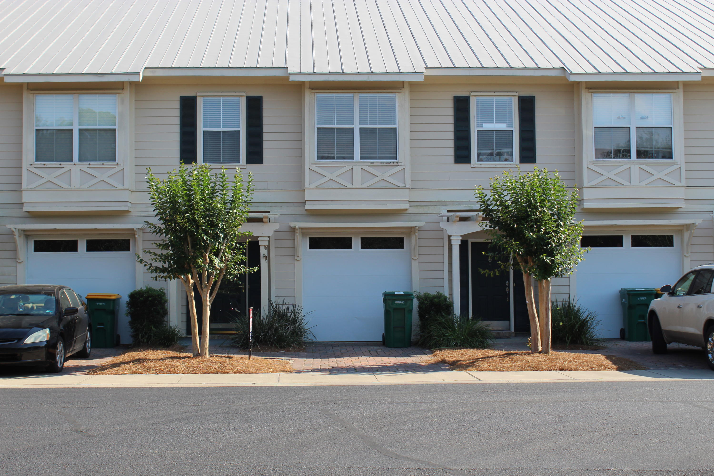 OLD BAY T/H - Residential