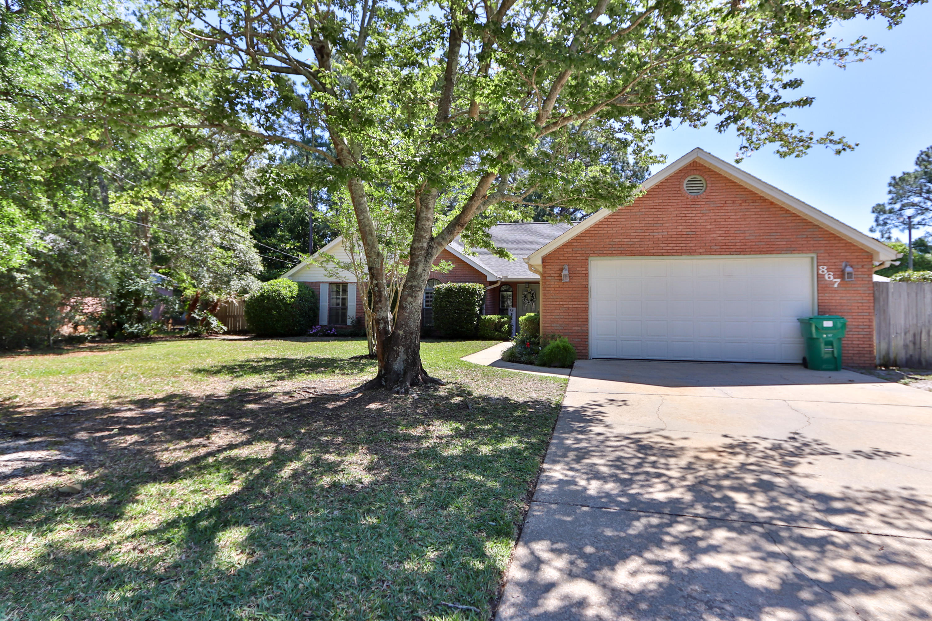 KELL-AIRE GARDENS - Residential