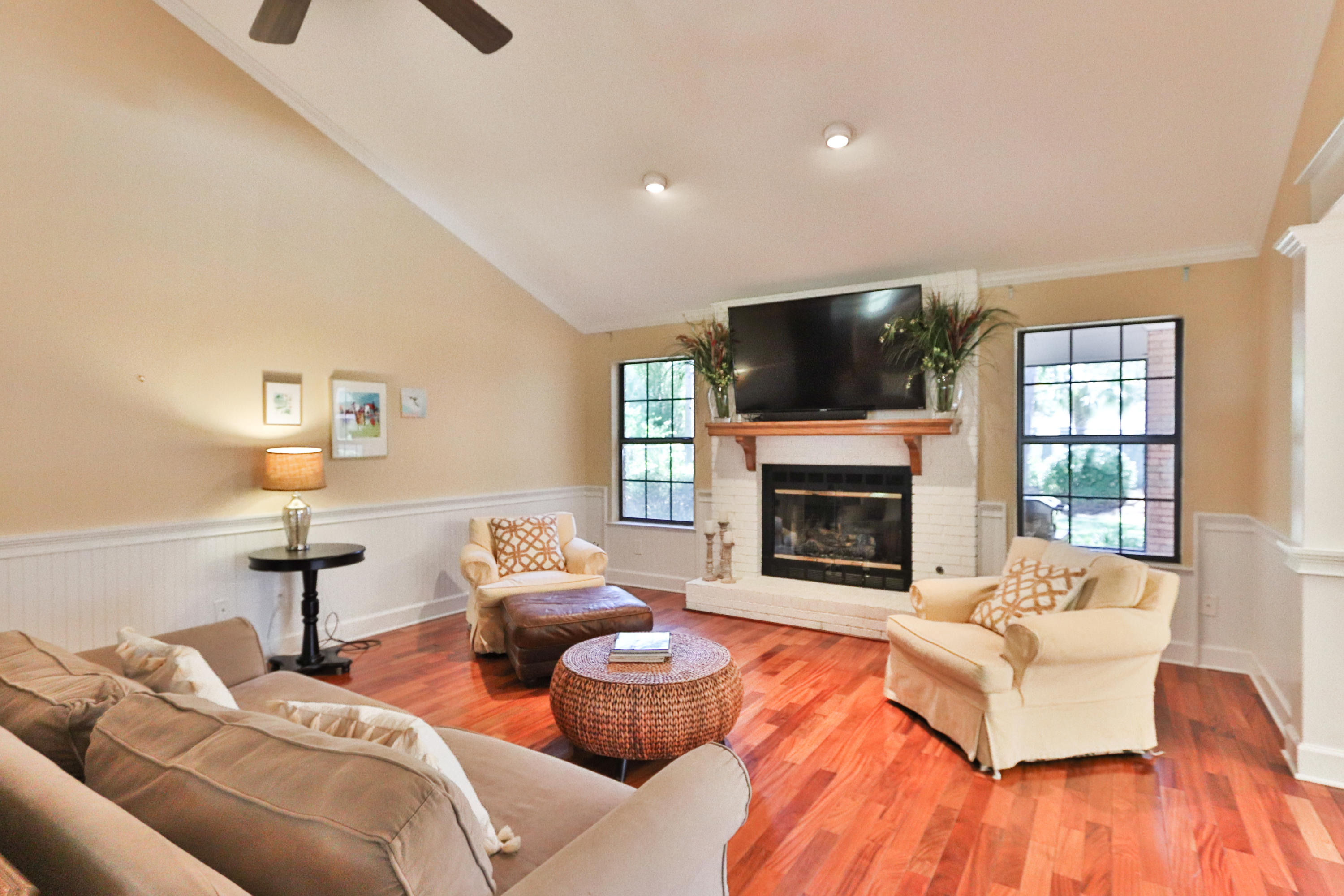 KELL-AIRE GARDENS - Residential